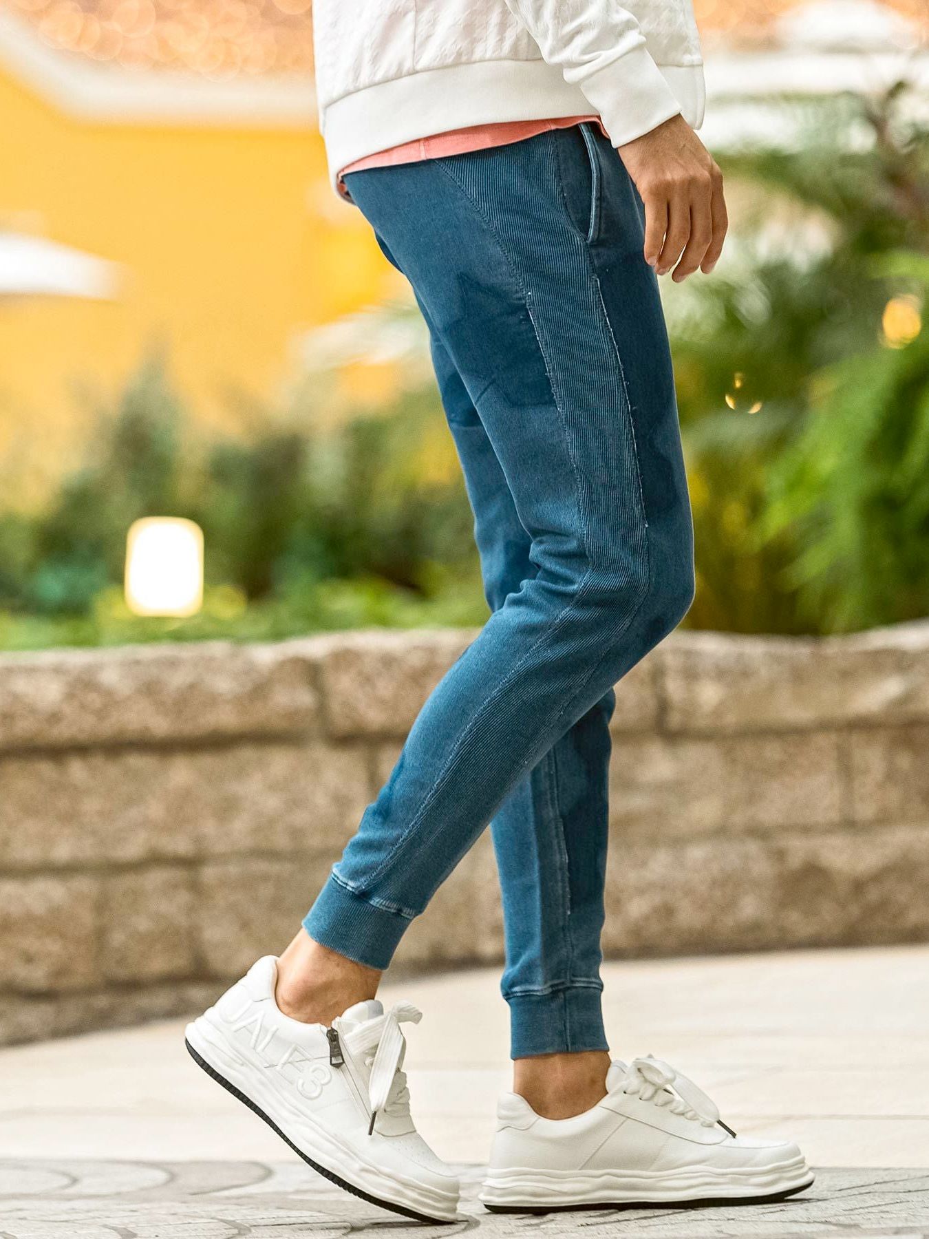 カモ柄ジョグデニムパンツ / インディゴ