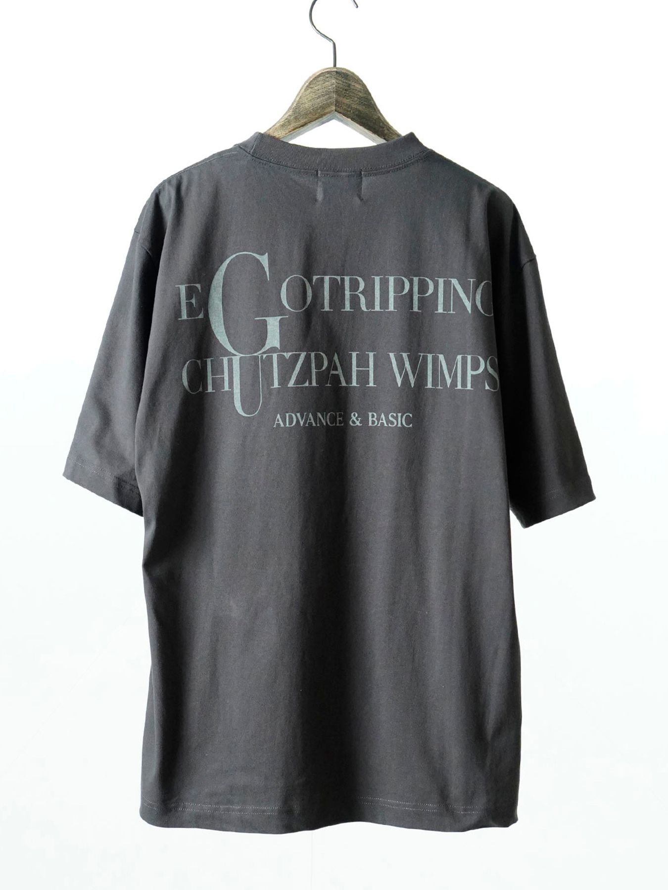 【予約品 11月9日(月) 締切】HEAVYOUNCE TEE Cw / ヘビーオンス バックプリントTシャツ / チャコール