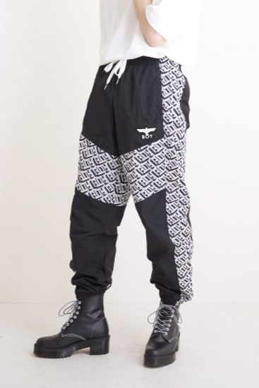 GEOMETRIC NYLON TRUCK PANTS トラックパンツ / BLACK 【BOY LONDON】