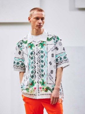 BANDANNA GRAPHIC SHIRTS ホワイト【SY32 by SWEET YEARS 】