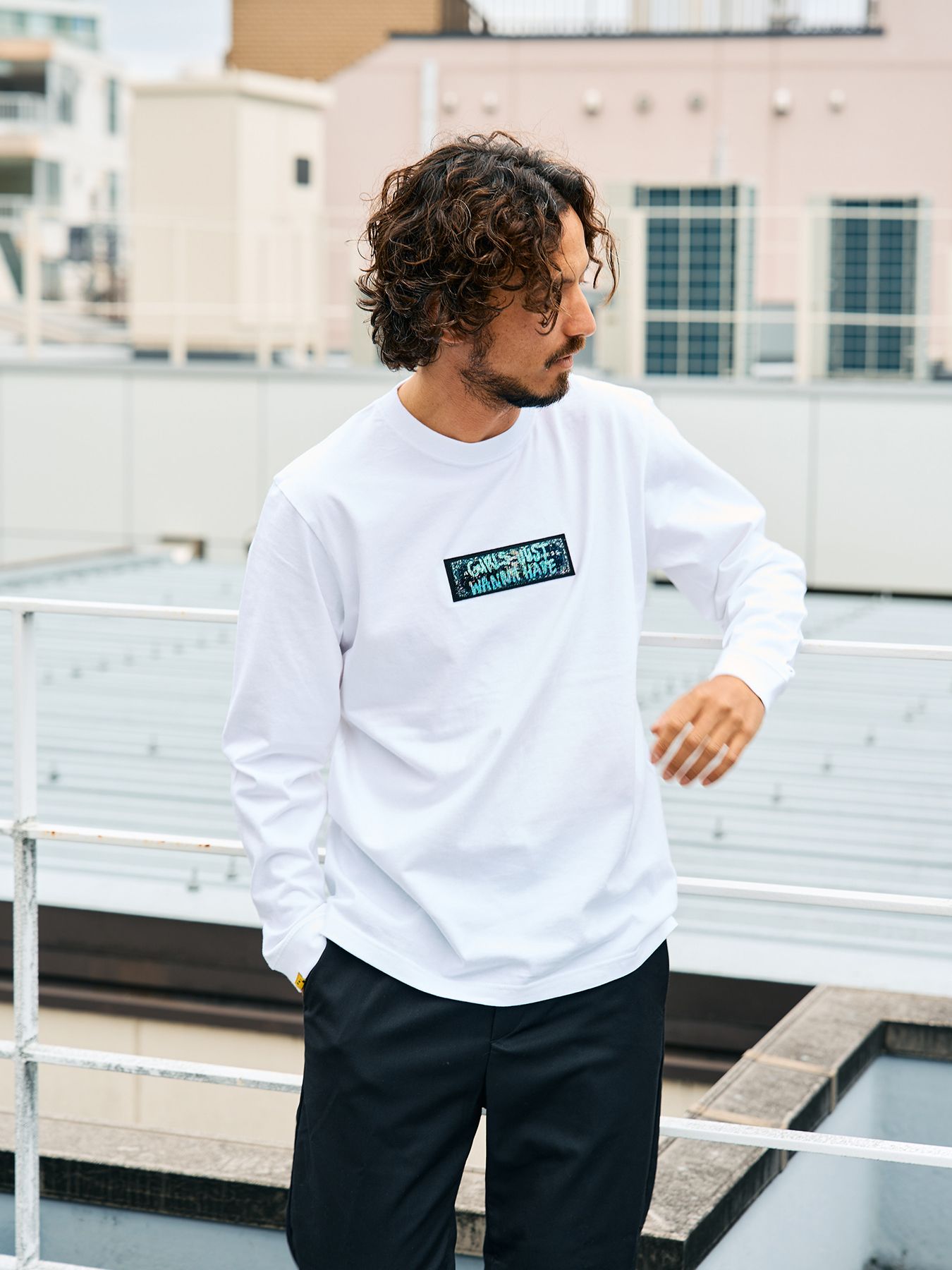【予約品 5月8日(木) AM10時 締切】 5.6ozコットン天竺 スターグラムハート＆シークインLS Tシャツ / ホワイト