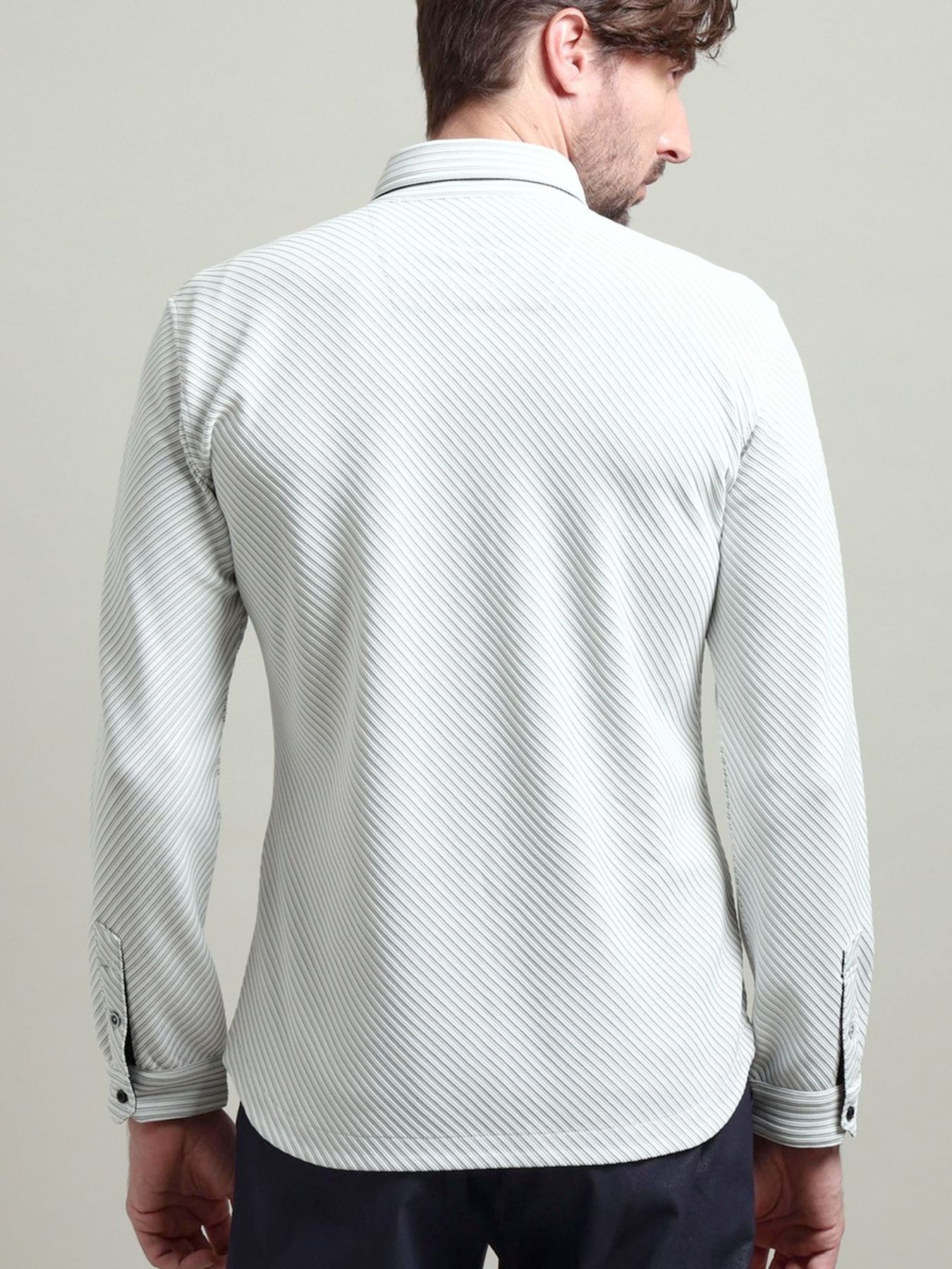 ブライトタックバイヤスレギュラーカラーシャツ / ホワイト 【HIDEAWAYS BLACK】