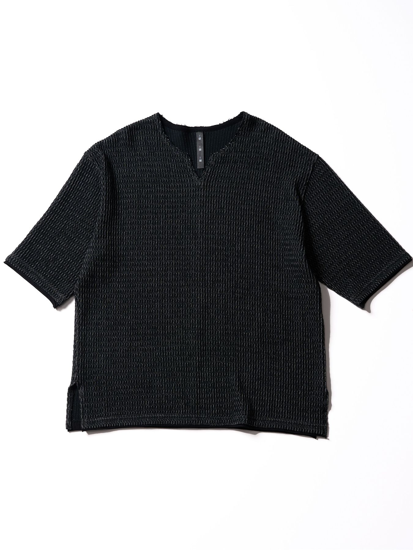 【予約品】textured knit key-neck H/S / ニットジャージー ハーフスリーブトップス / ブラック×グレー