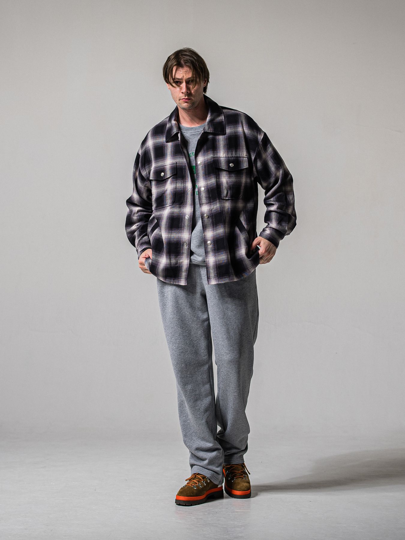 【予約品 11月16日(日) 締切】HF URAKE COLLEGE DROP TRAINER / 裏毛 カレッジロゴルーズ トレーナー / グレー