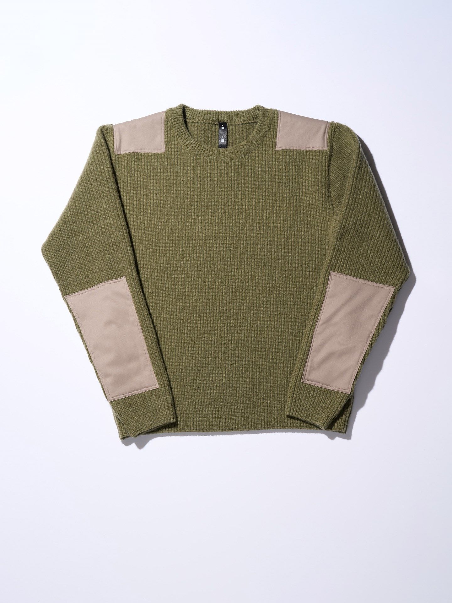【予約品】 plating cable knit turtle / ニット / カーキ