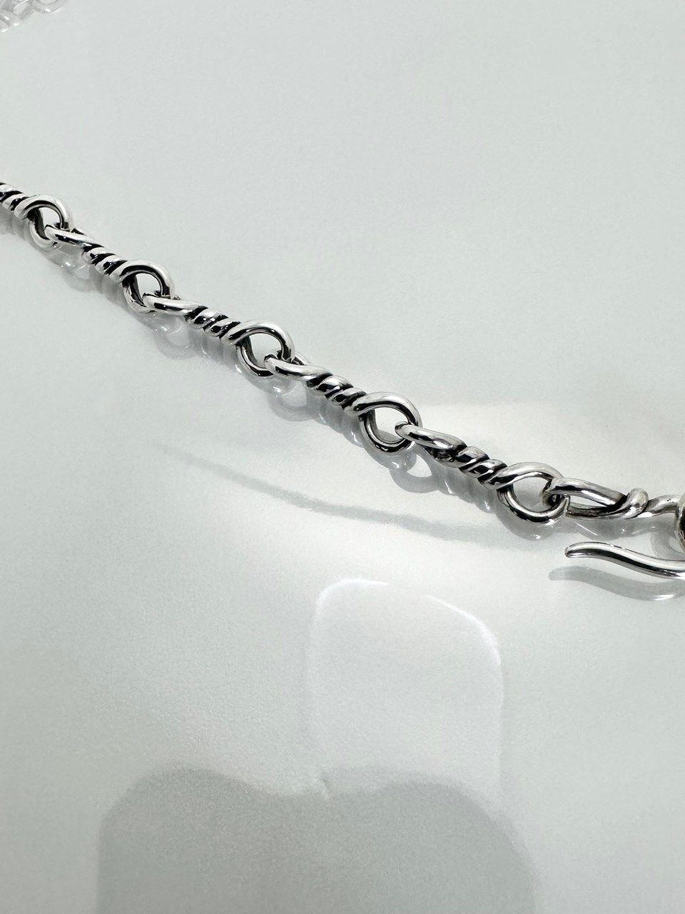 《受注生産》 OPEN CROSS & TWIST CHAIN NECKLACE with PADLOCK  / オープンクロス＆ツイストチェーンネックレス ウィズパドロック 【注文から2-3週間後入荷予定】