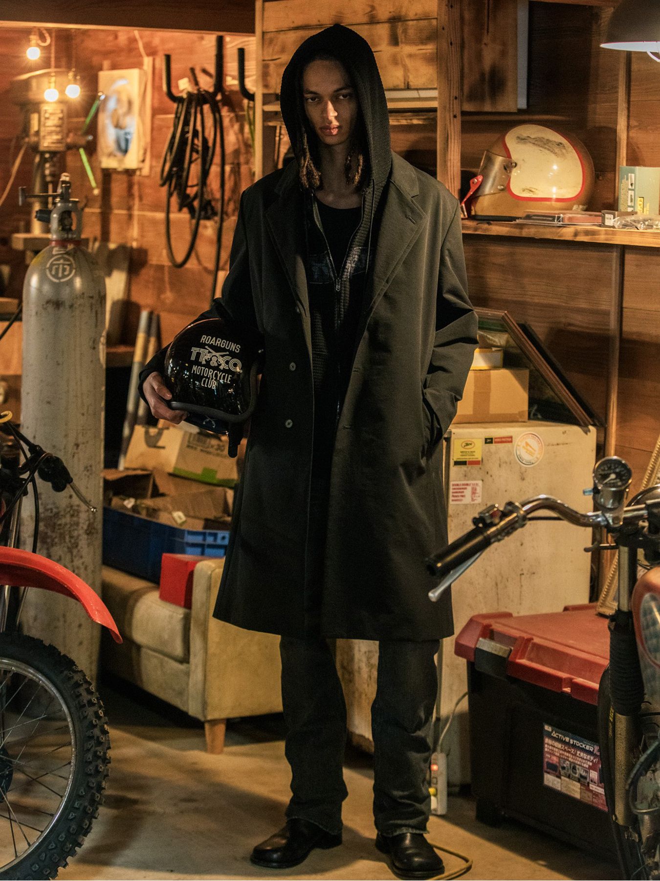 【予約品 3月9日(月) 18:00 締切】STRETCH COAT CRY / クリスタルクロスガン ストレッチ ロングコート / ブラック