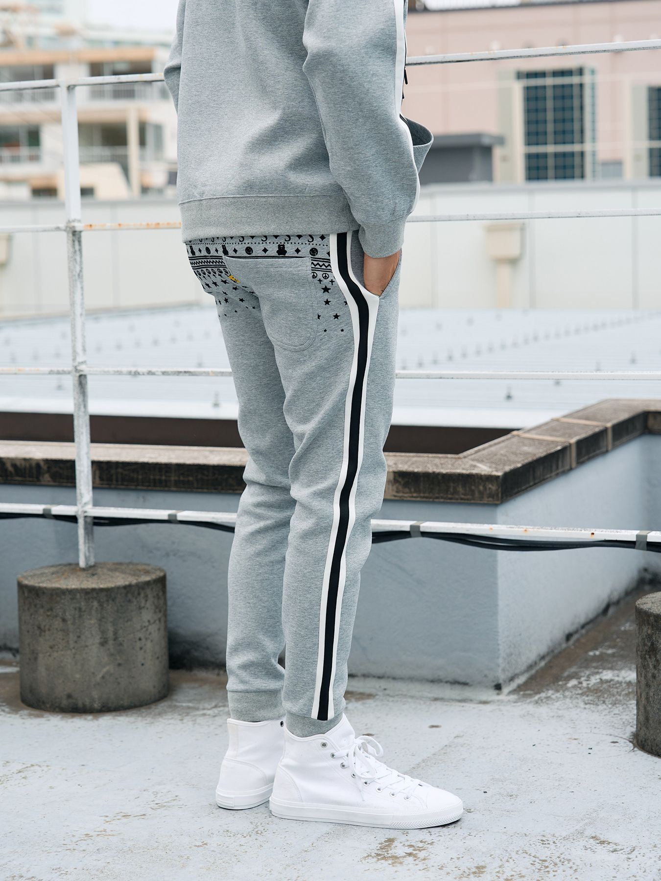 【予約品 5月8日(木) AM10時 締切】 T-Rストレッチポンチ スターノルディックフロッキー ラインリブパンツ / M.グレー