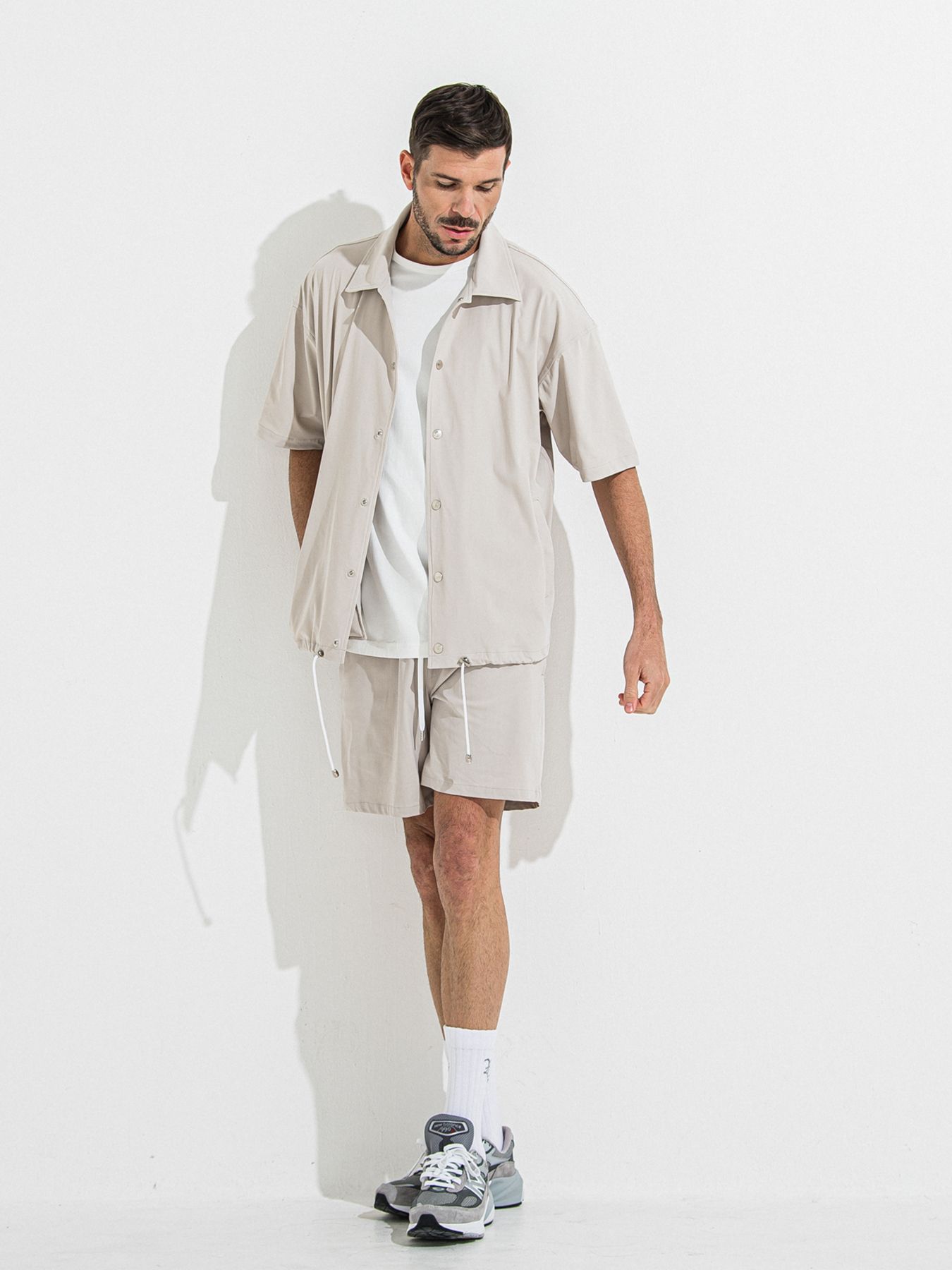 【予約品 】TV NYLON SHORTS / ティーヴィーナイロンショーツ / グレージュ