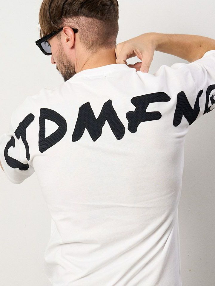 5.6ozコットン天竺 グラフィティカットワークパッチオーバーシルエット SS Tシャツ / ホワイト 【STUD MUFFIN(スタッドマフィン)】