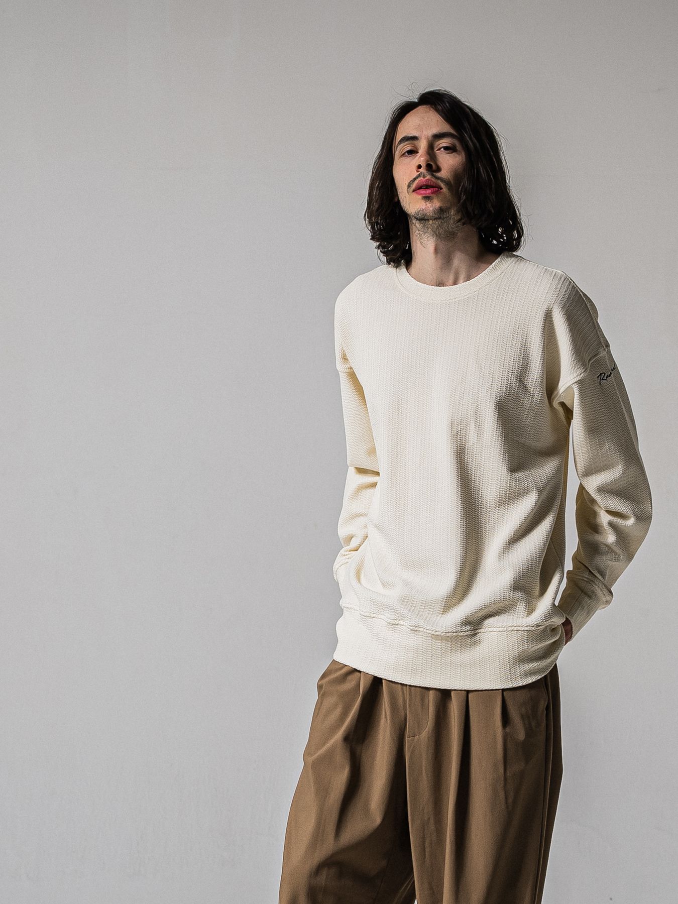 【予約品 11月16日(日) 締切】BLISTER TRAINER / ブリスターニット トレーナー  / オフ