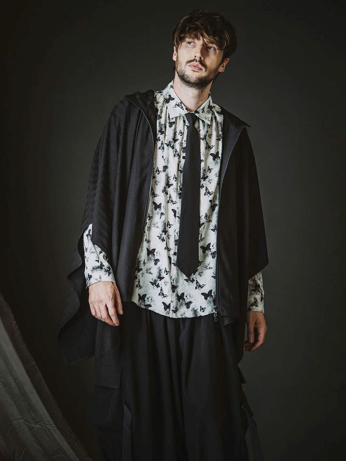 ネクタイ付ネックギャザー BIG シャツ / ホワイト【NOID.】