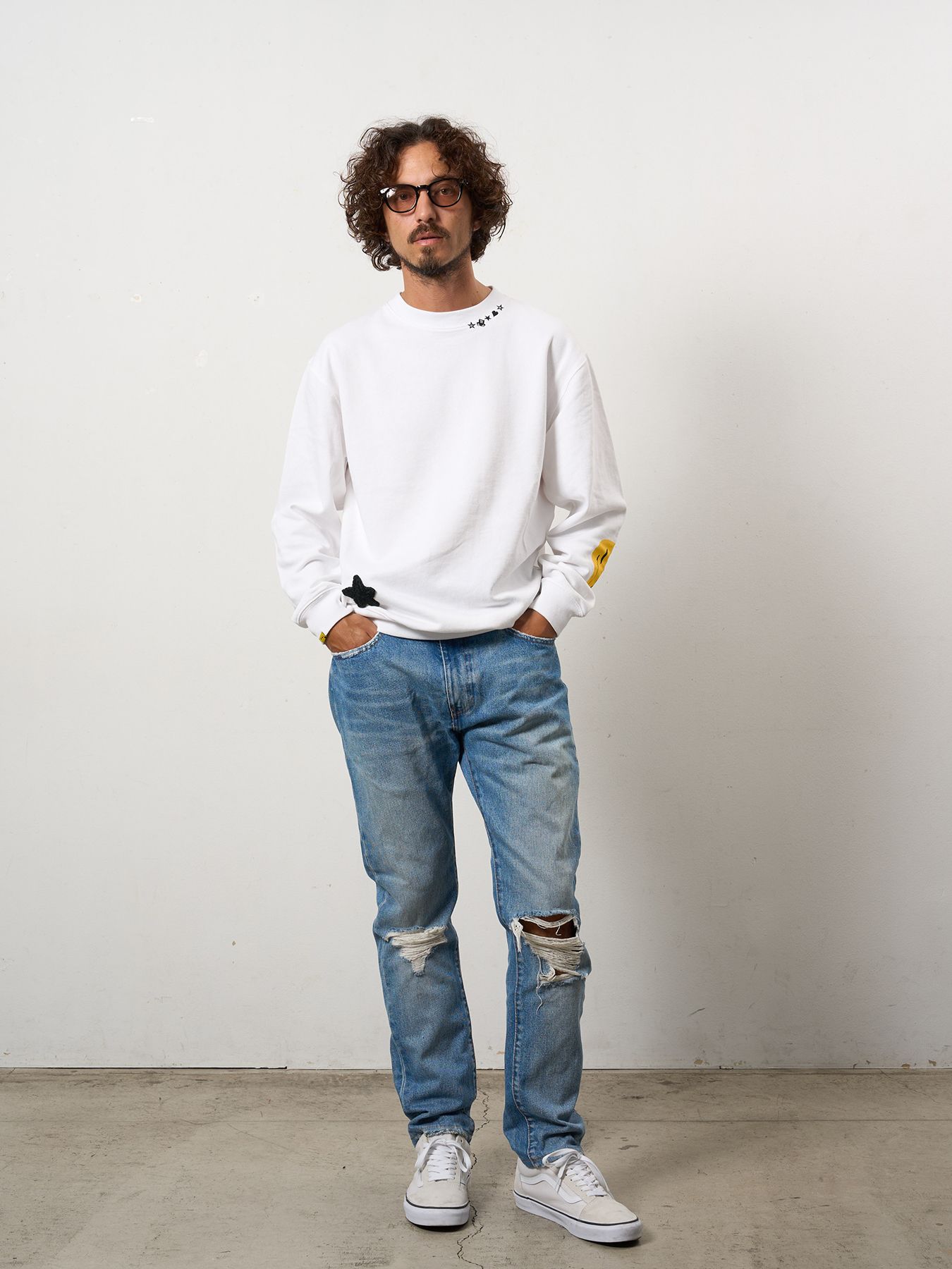 【予約品 10月16日(木) 締切】オーセンティックパイル ウェービーロゴ スマイル ケット スエットシャツ / ホワイト
