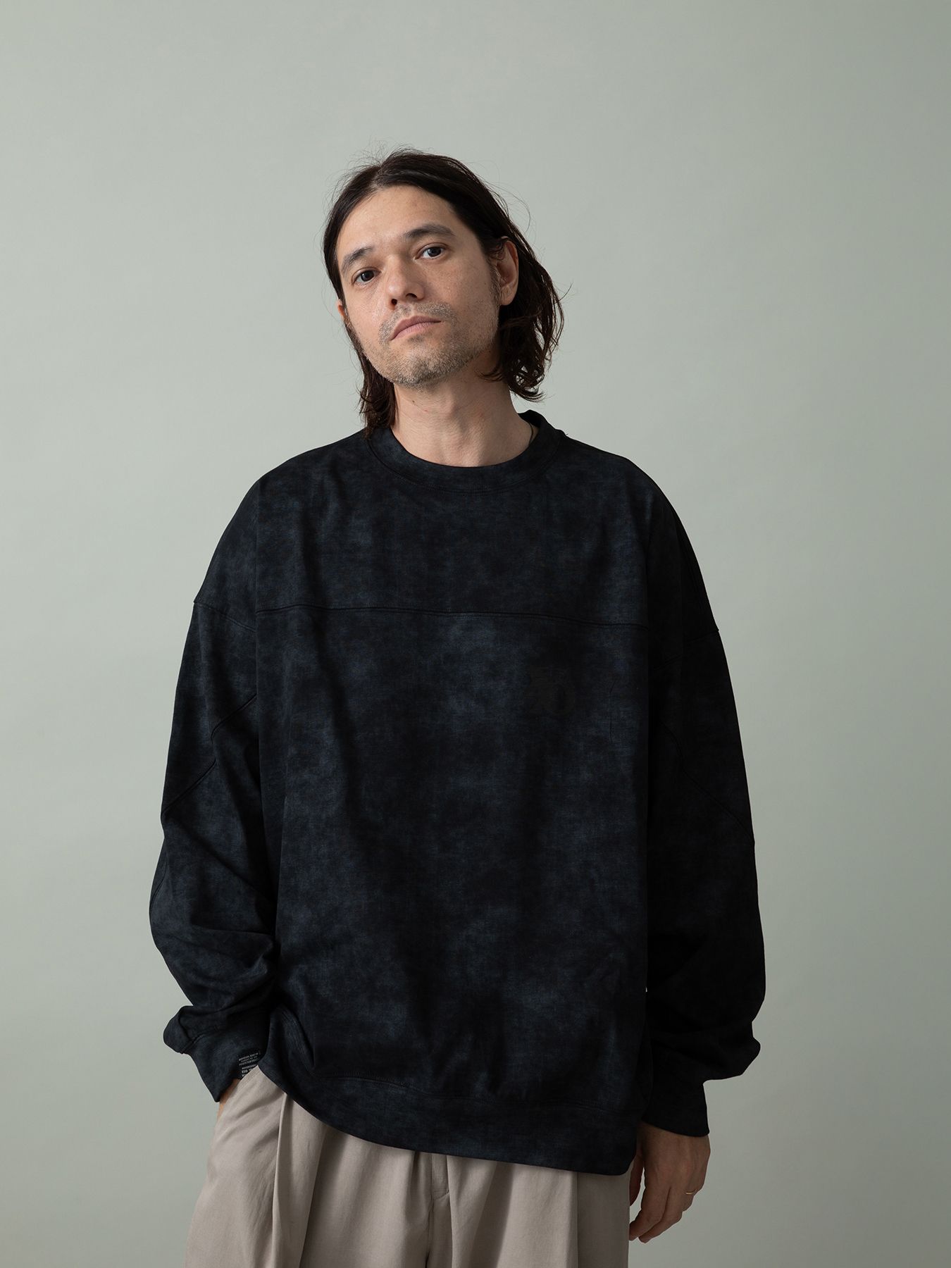 【予約品 2月1日(日) 締切】SWITCHCUT / ロゴプリント カットソー  / ブラック