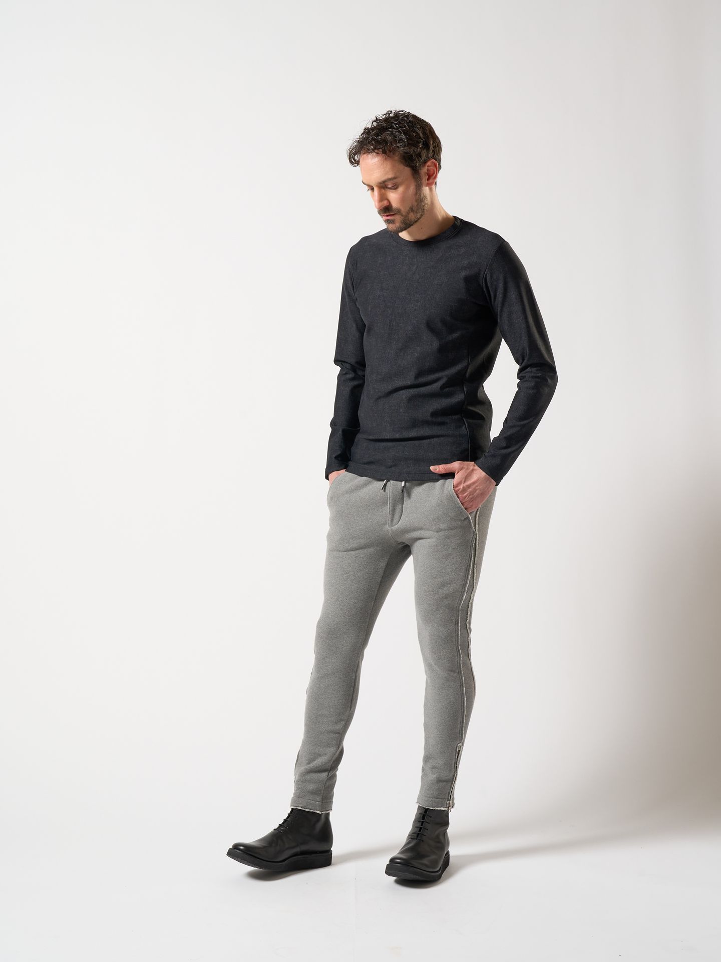 【予約品】 hem zip seam pants / スリムパンツ / グレー