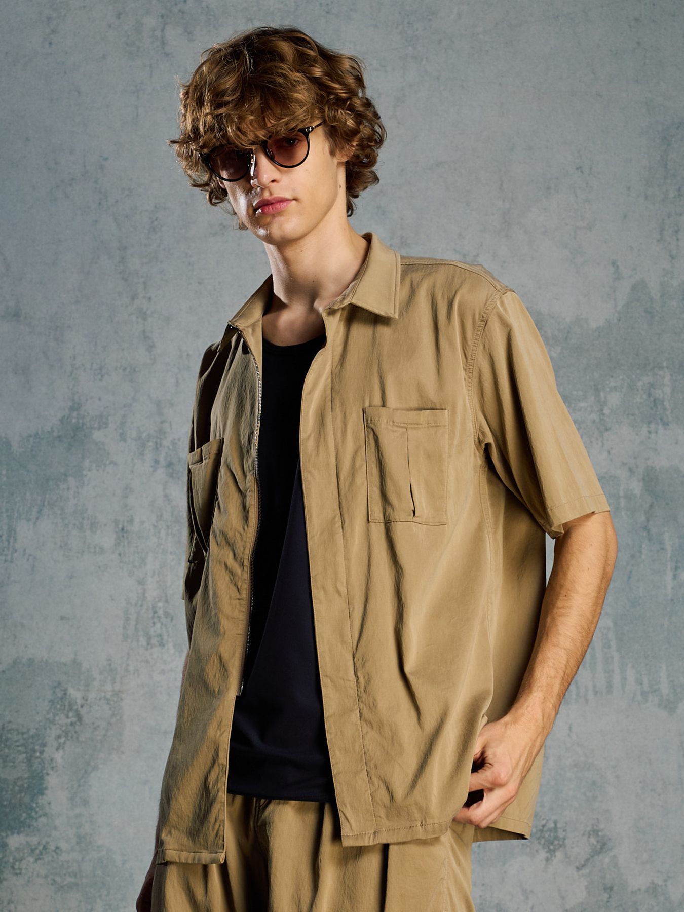 【予約品 1月25日(日) 締切】front-zip shirt H/S / フロントジップ ハーフスリーブシャツ / ダルベージュ