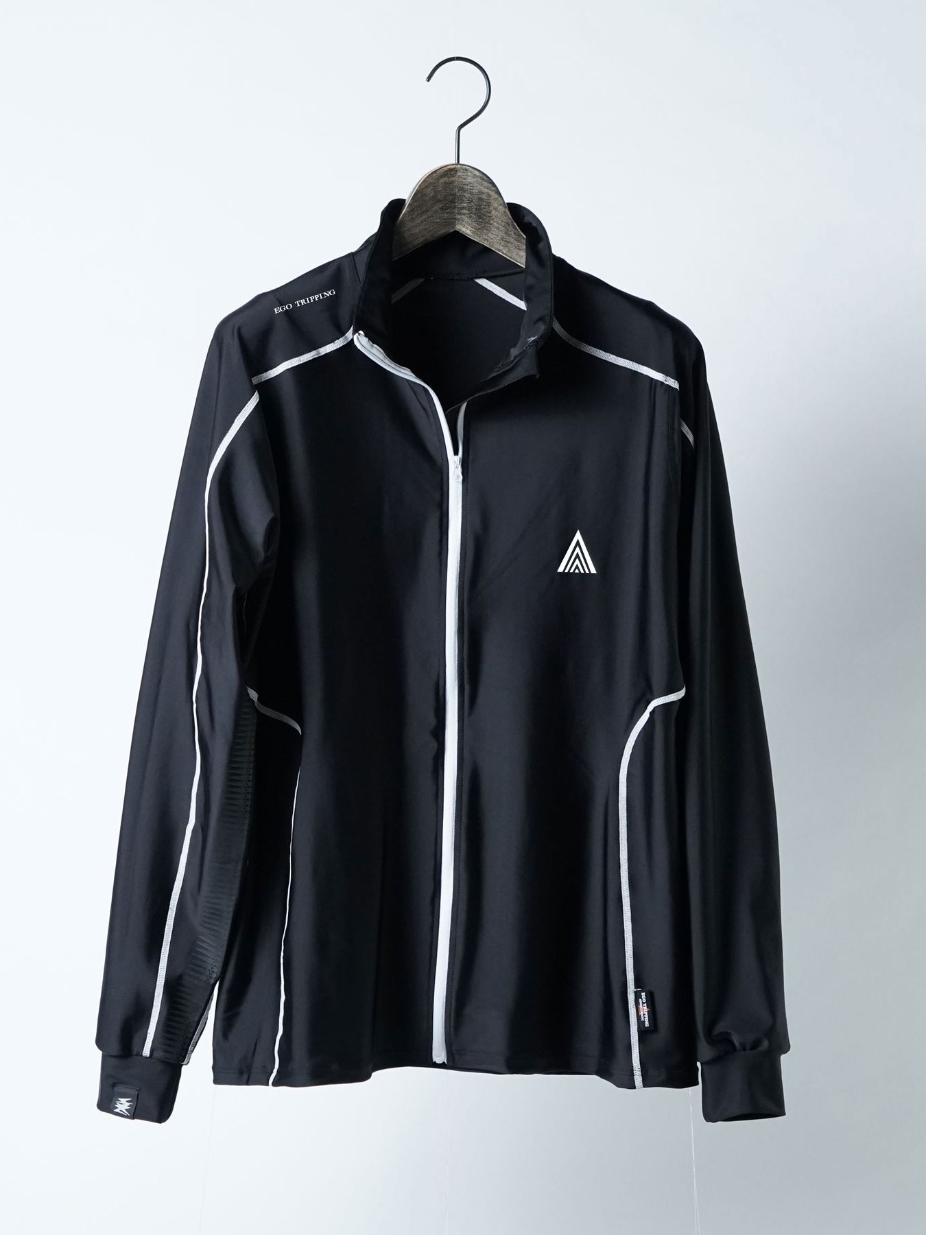 《予約品》 ARROWHEAD RASHGUARD / ラッシュガード / ブラック・ホワイト