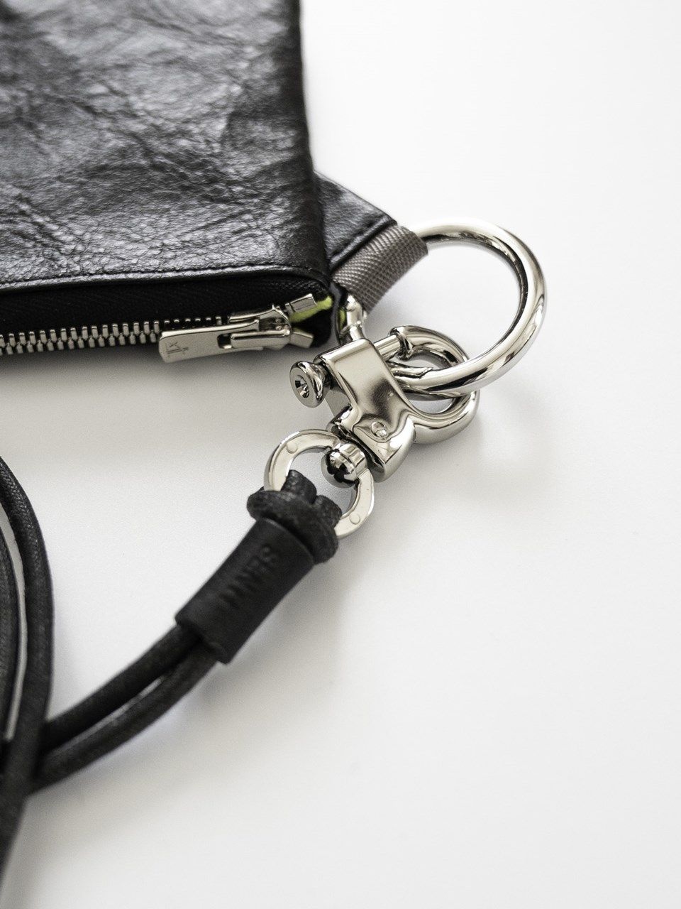 《予約品》 Dyneema® Leather RING ポーチ_M  / ブラック