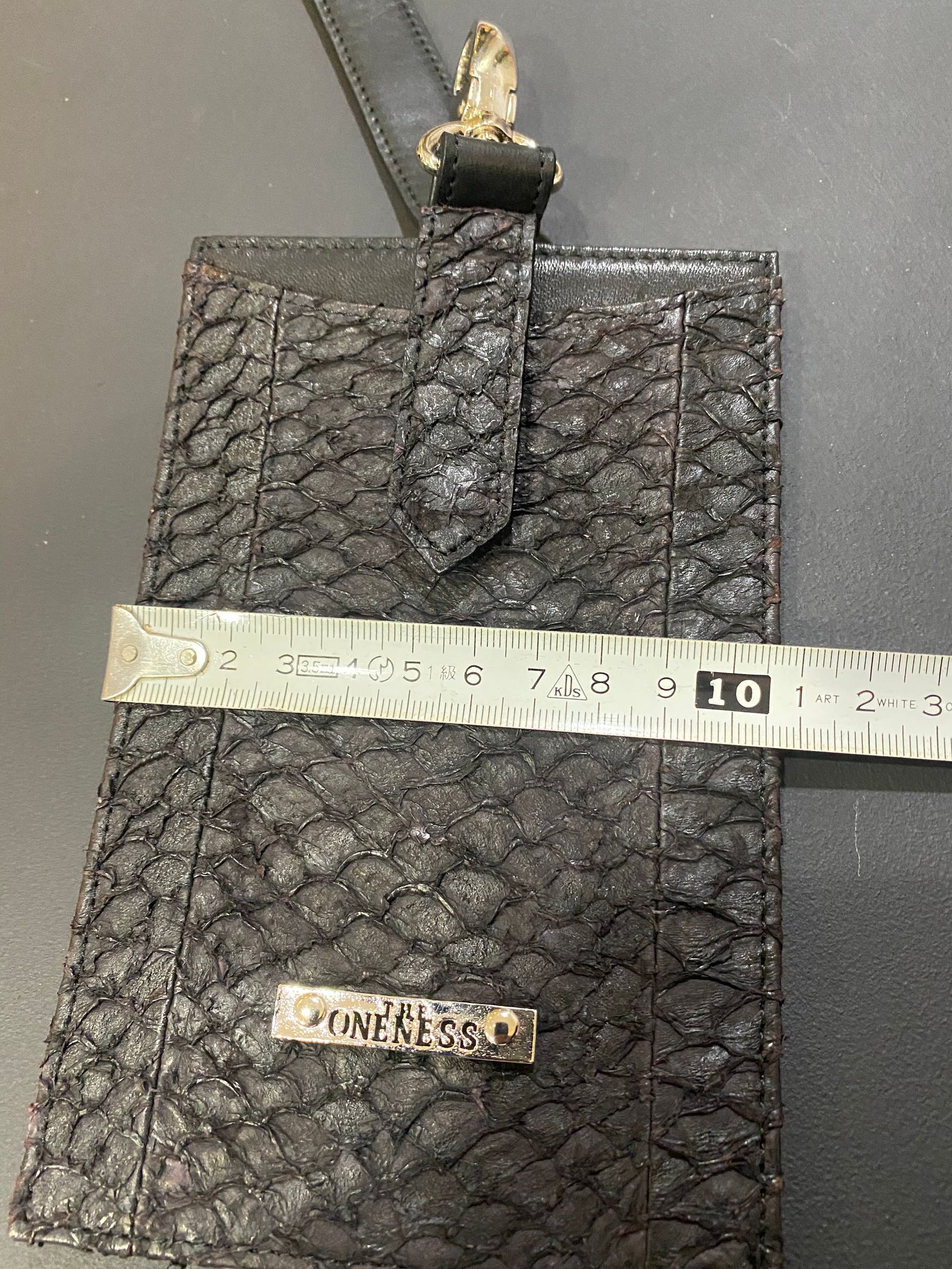 《予約品4月23日18時締め》 OneStrapMobilePhoneCase/ スマホケース  / ブラック 【THE ONENESS】 7月中入荷予定
