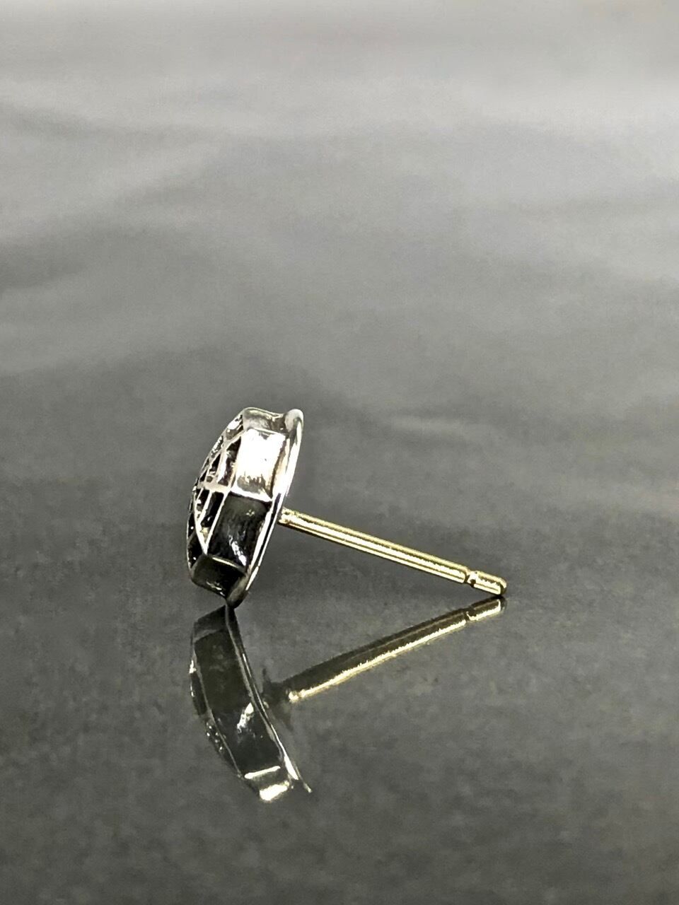 《受注生産》 SPIDER WEB STUD / スパイダーウェブピアス 【注文から2～3週間後入荷予定】