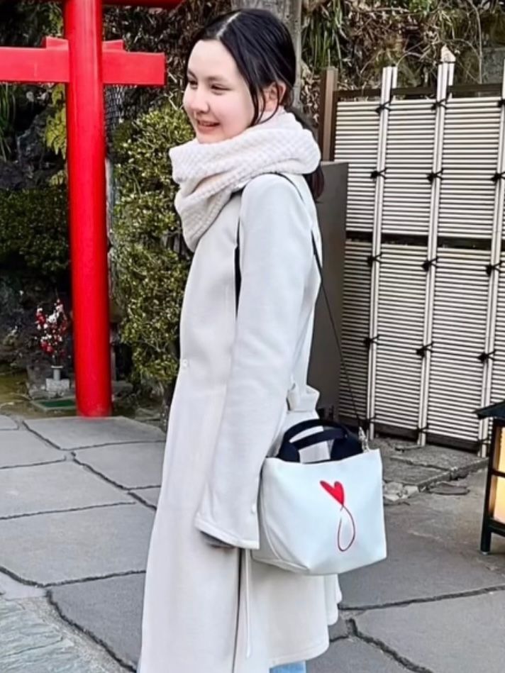 Tiphanie Shoulder バック ホワイト×レッド メゾンオノレ パリMAISON HONORE PARIS