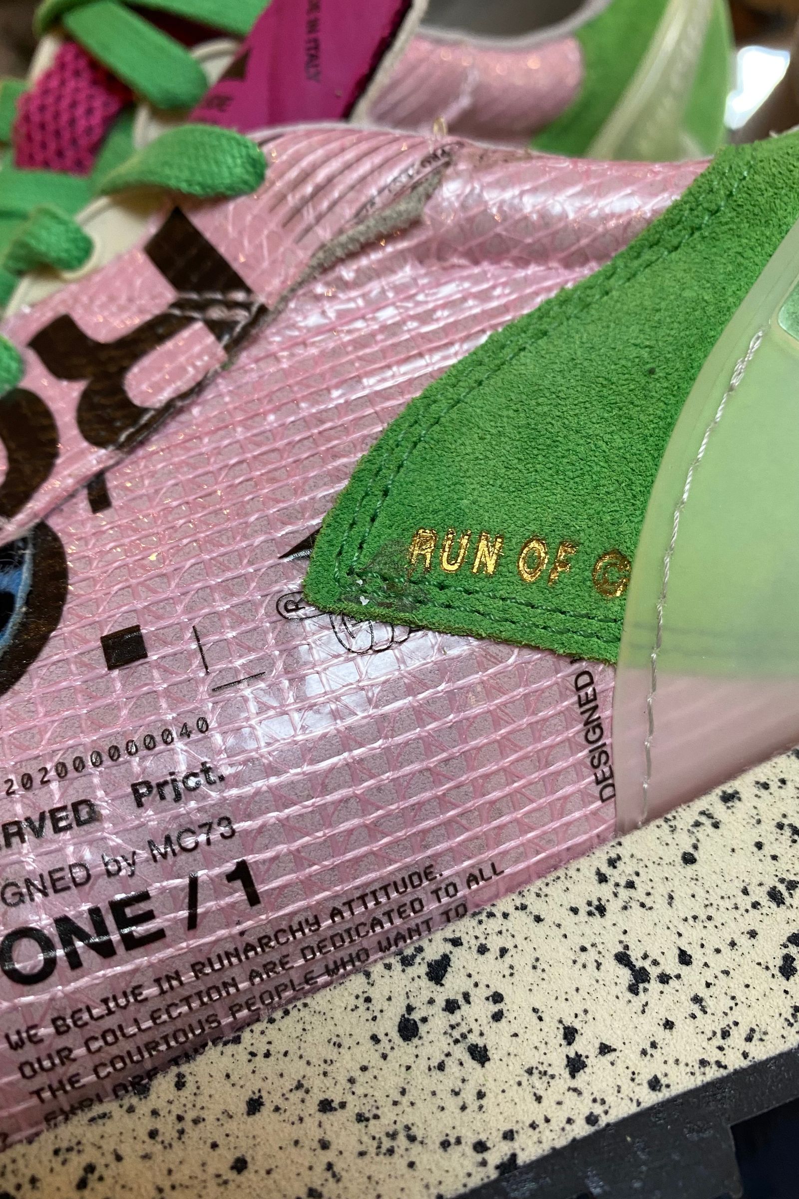 限定BERLIN SNAKEスニーカー+ノベルティバック付き LIMITED EDITION 最上級モデル【RUN-OF】