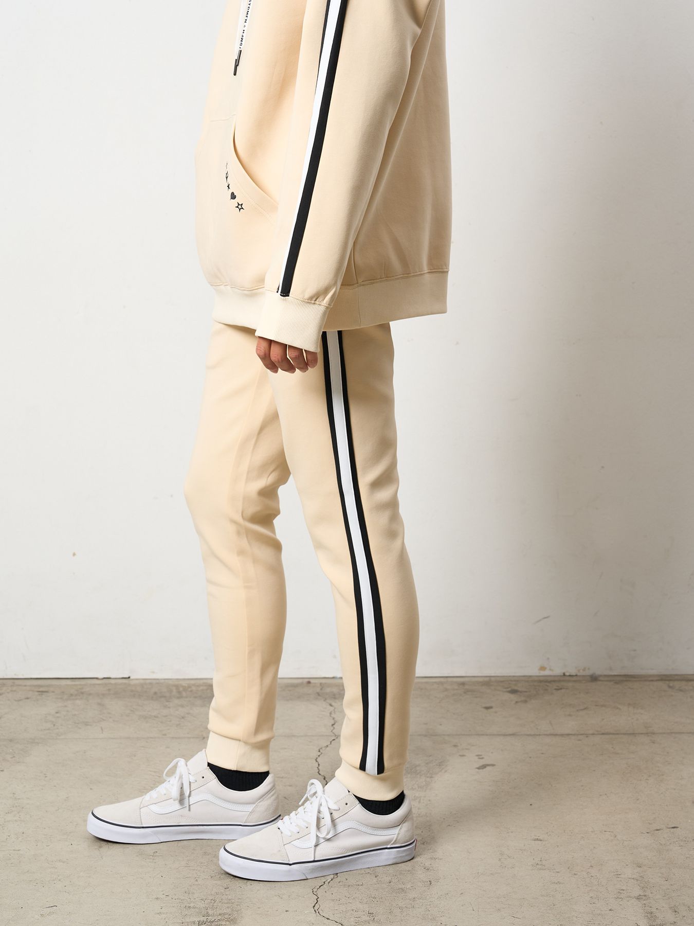 【予約品 5月8日(木) AM10時 締切】 T-Rストレッチポンチ スターノルディックフロッキー ラインリブパンツ / オフホワイト