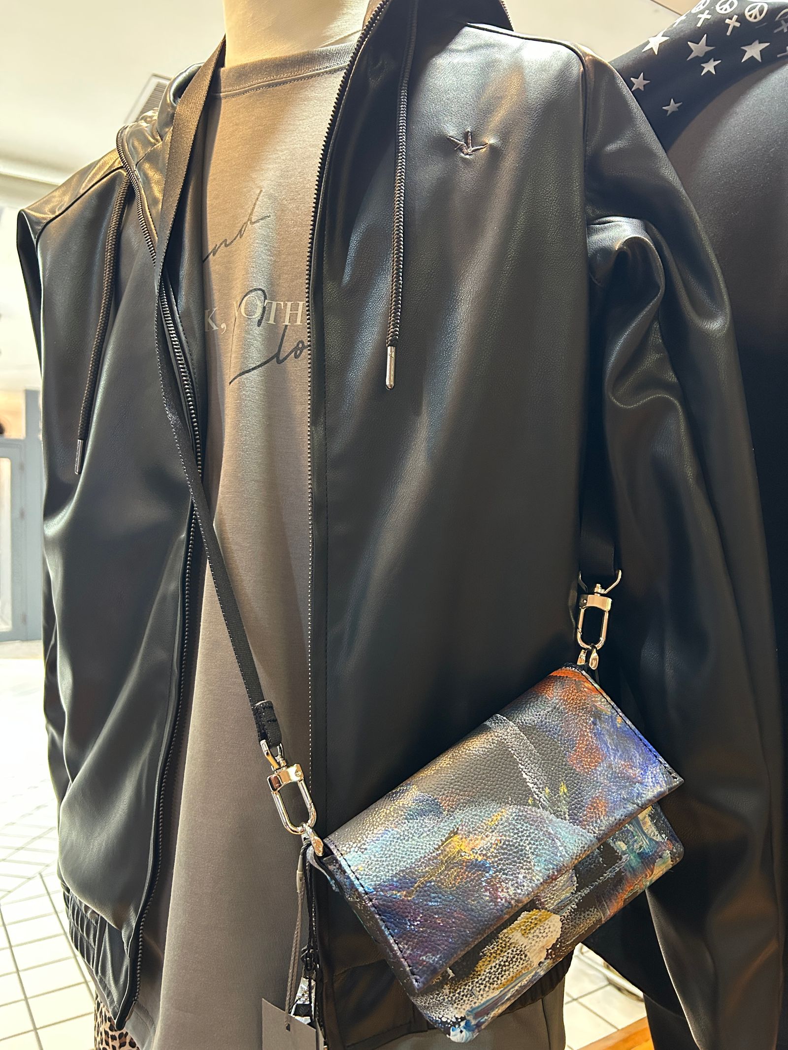 TNA040S ショルダーバッグ Sサイズ 限定