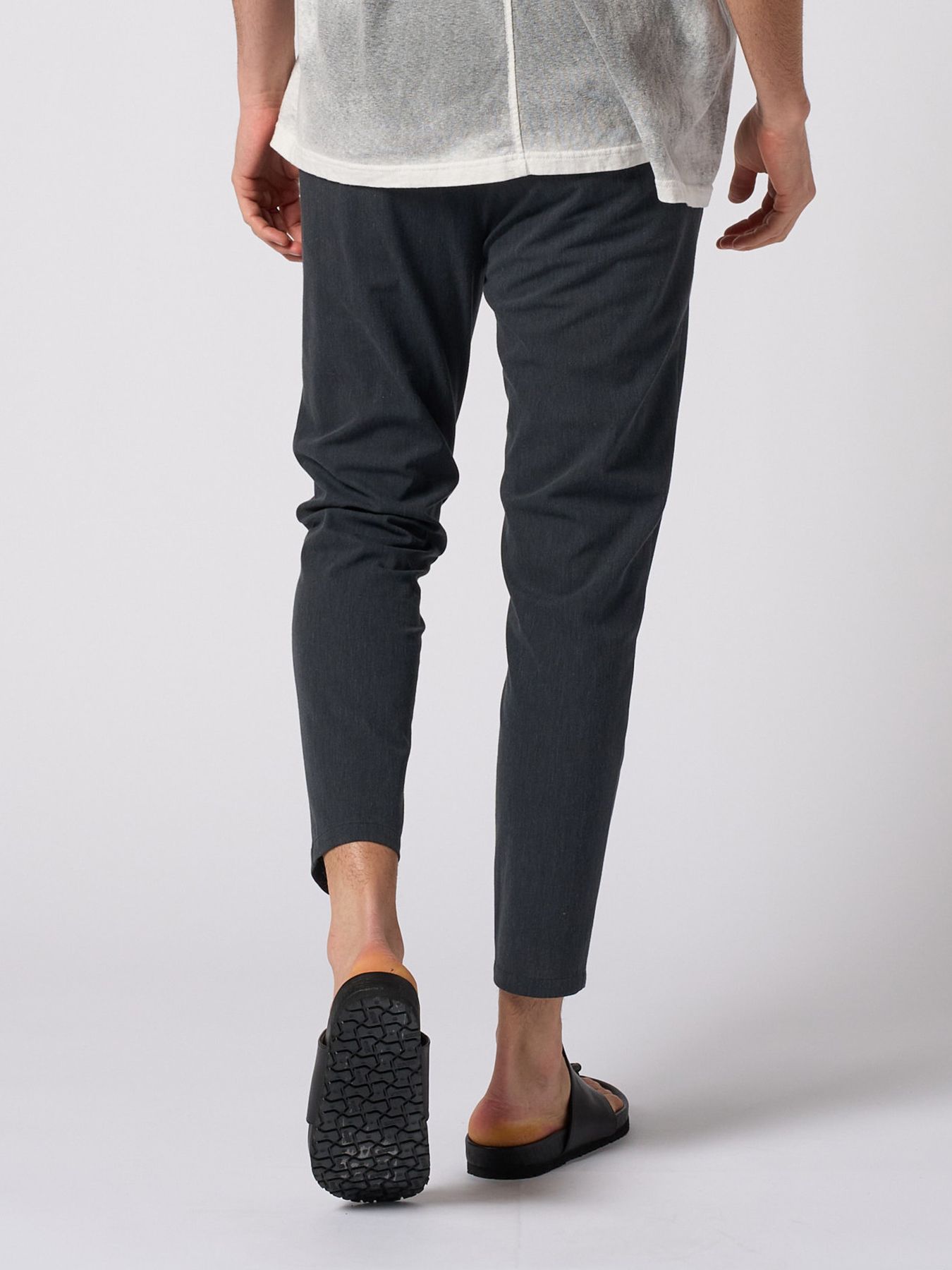 【予約品 1月25日(日) 締切】muta × wjk collection：smart pin-tuck slacks  / スマートピンタック スラックス / ブラック