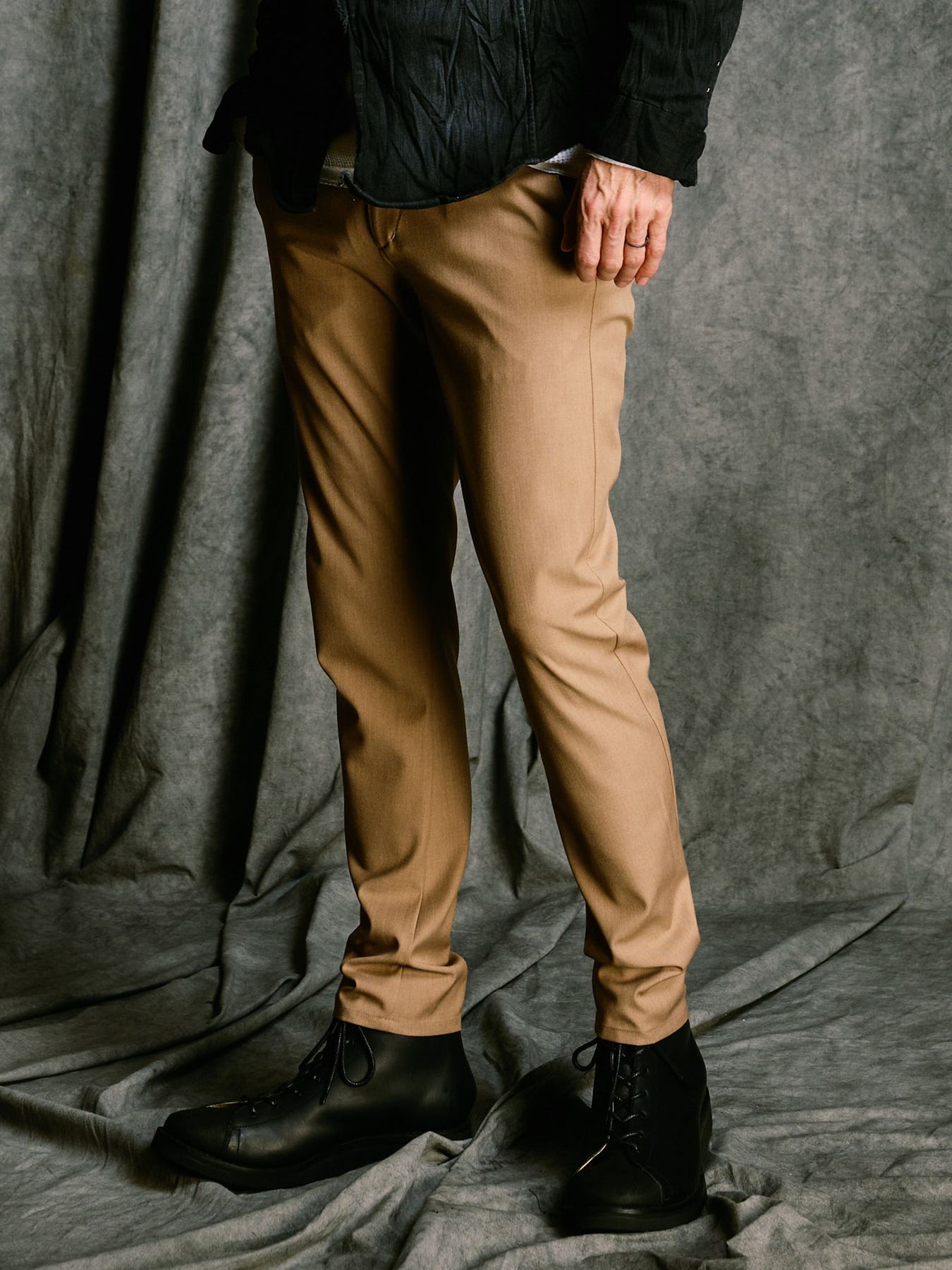 【予約品 4月19日(日) 18時締切】3D banana slim pants / 3Dバナナ スリムパンツ / ベージュ