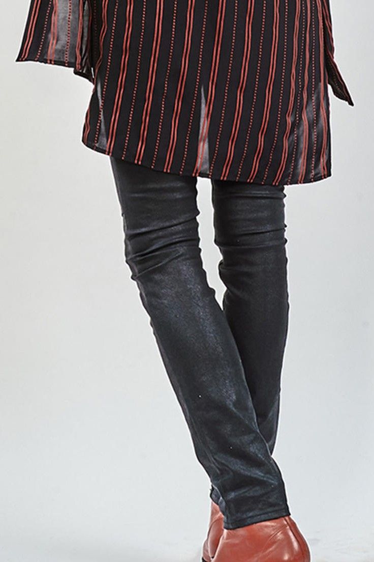 PU coating processing twin power skinny denim pants / BLACK