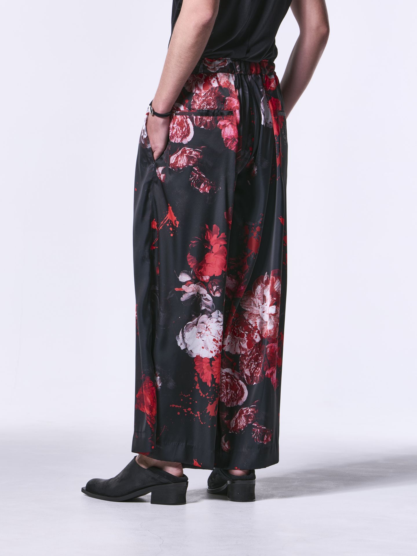 《予約品》 SlitWideTuckSlacks / スリットワイドスラックス / サテンブラック＆レッド