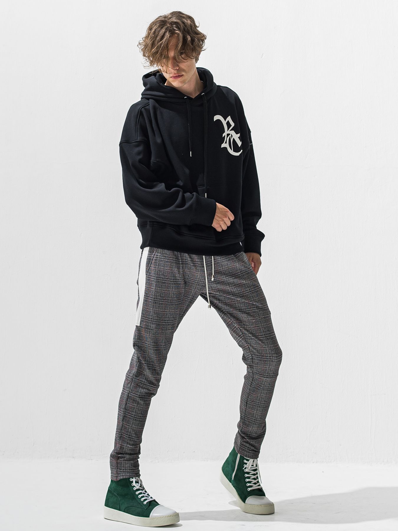 【予約品 9月6日(日) 締切】RC VELOURS FLEECE HOODIE / RCレザーワッペン 裏起毛 ルーズフーディー / ブラック