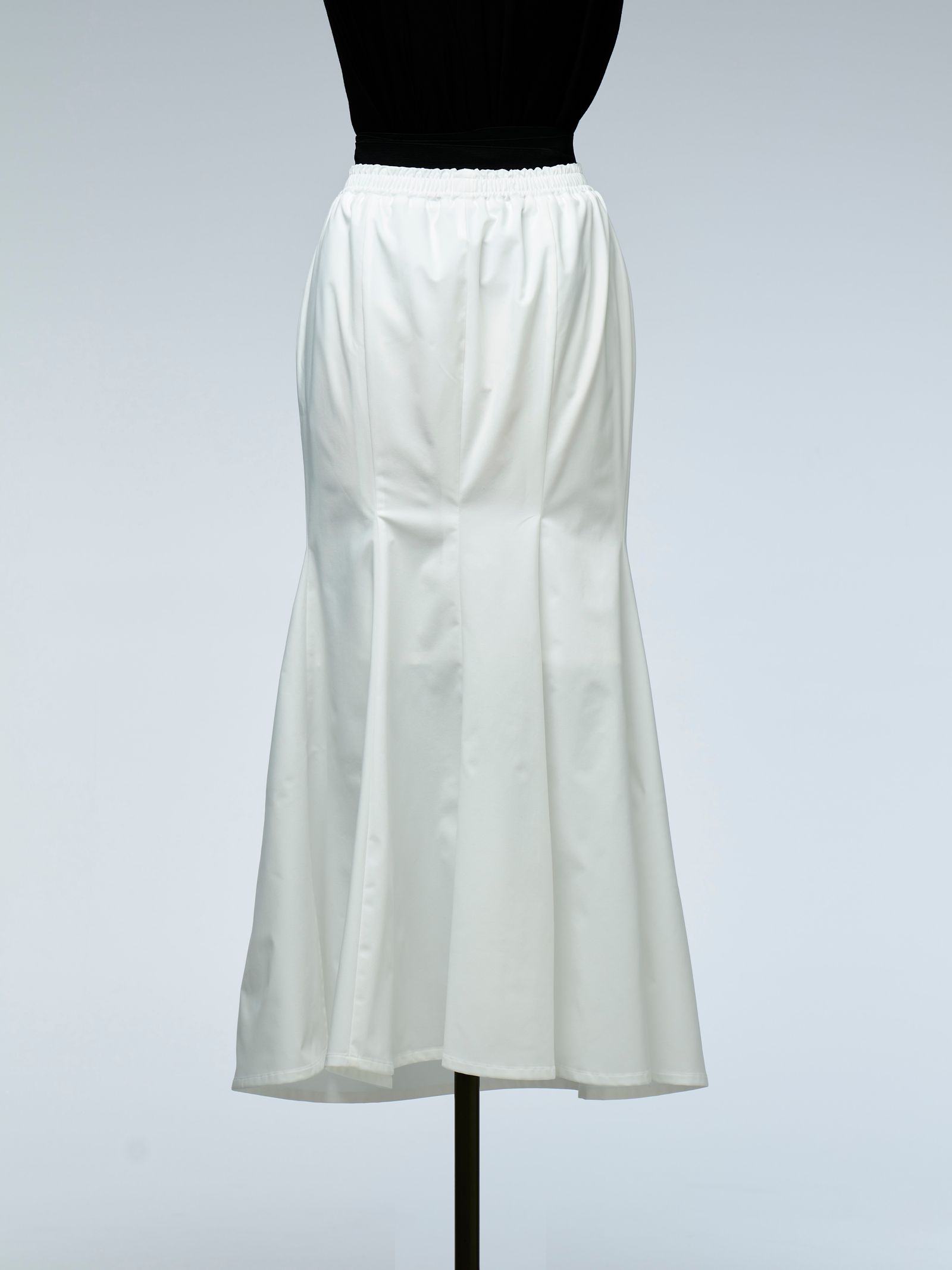 《予約品4月23日18時締め》 EasyFlareMermaidSkirt / マーメイドスカート  / ホワイト 【THE ONENESS】 7月中入荷予定