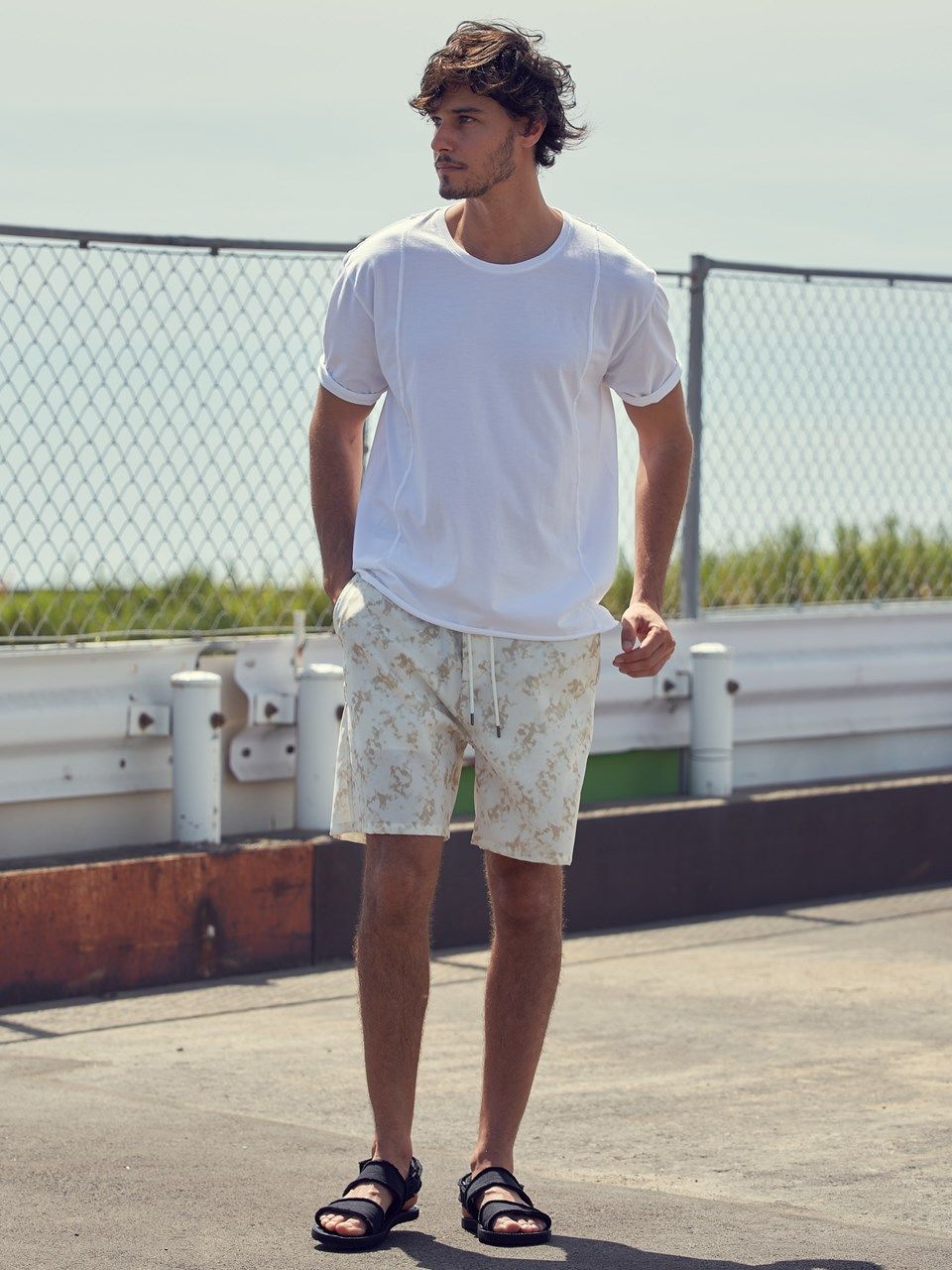 《予約品》 roll-up sleeve cut&sewn / Tシャツ / ホワイト