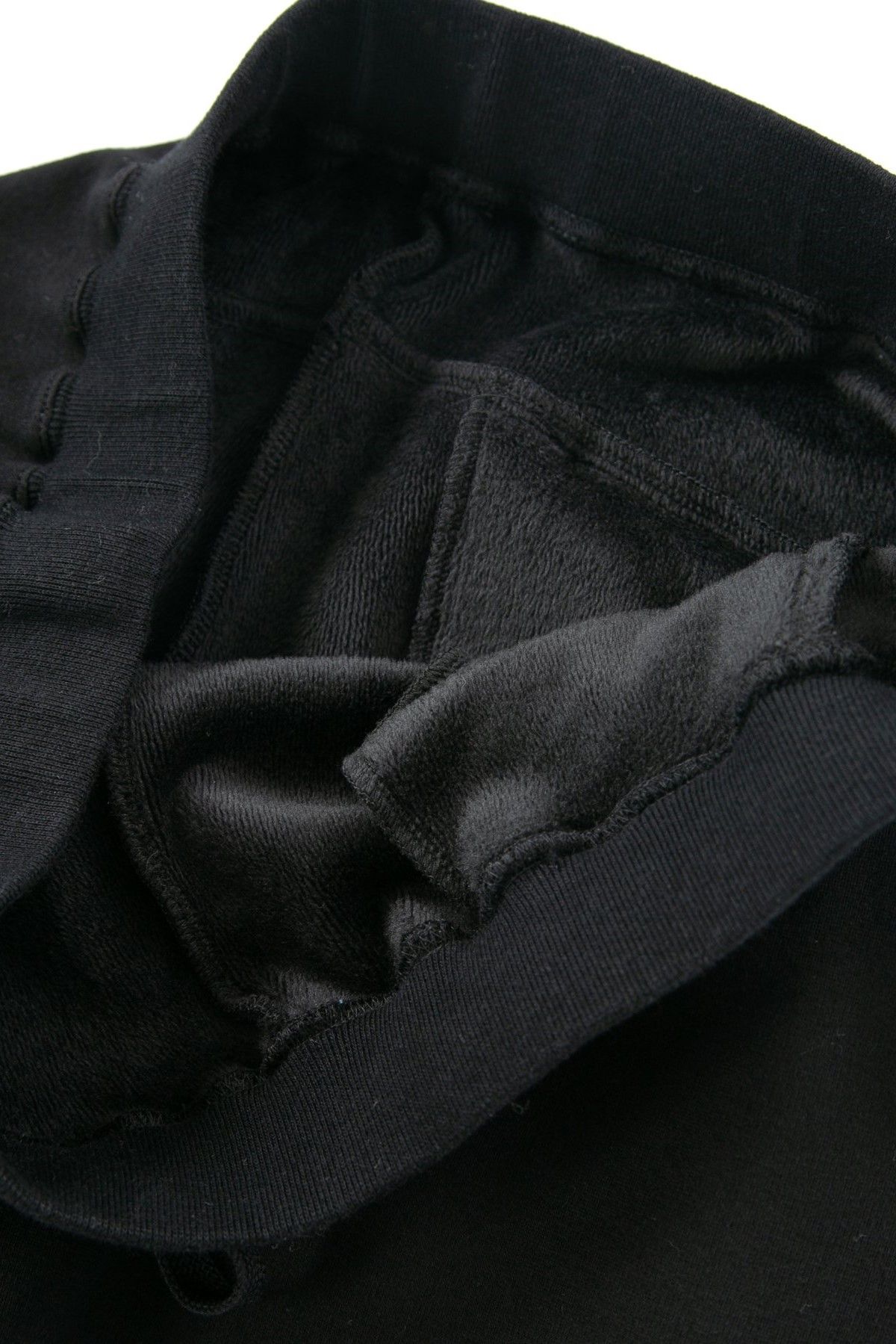 ストレッチコットンポリ ベロア加工ニット サルエルパンツ / BLACK 【STRUM】
