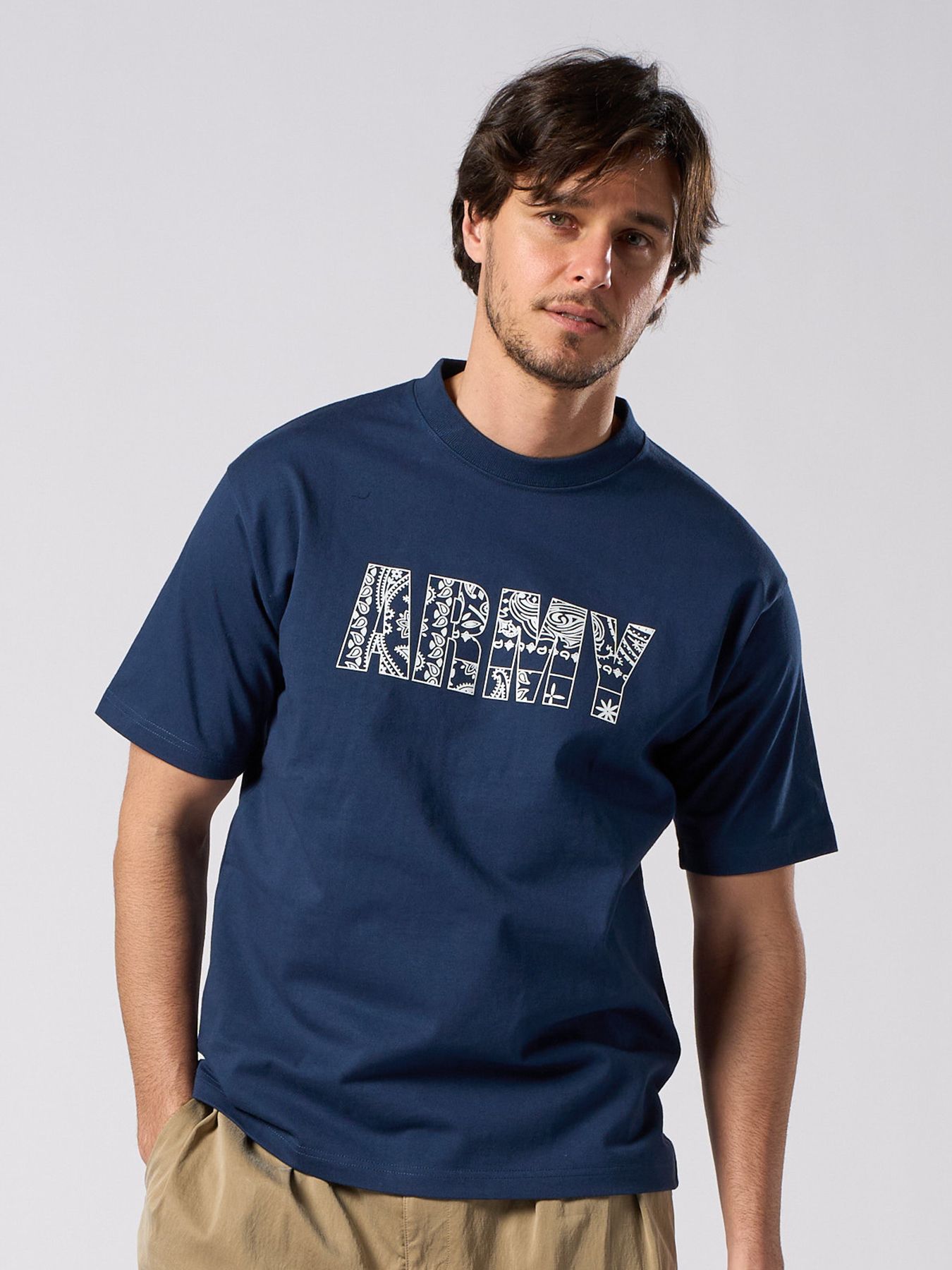 【予約品 1月25日(日) 締切】graphic-T collection：bandana panel ARMY T / バンダナパネル アーミー Tシャツ / ネイビー