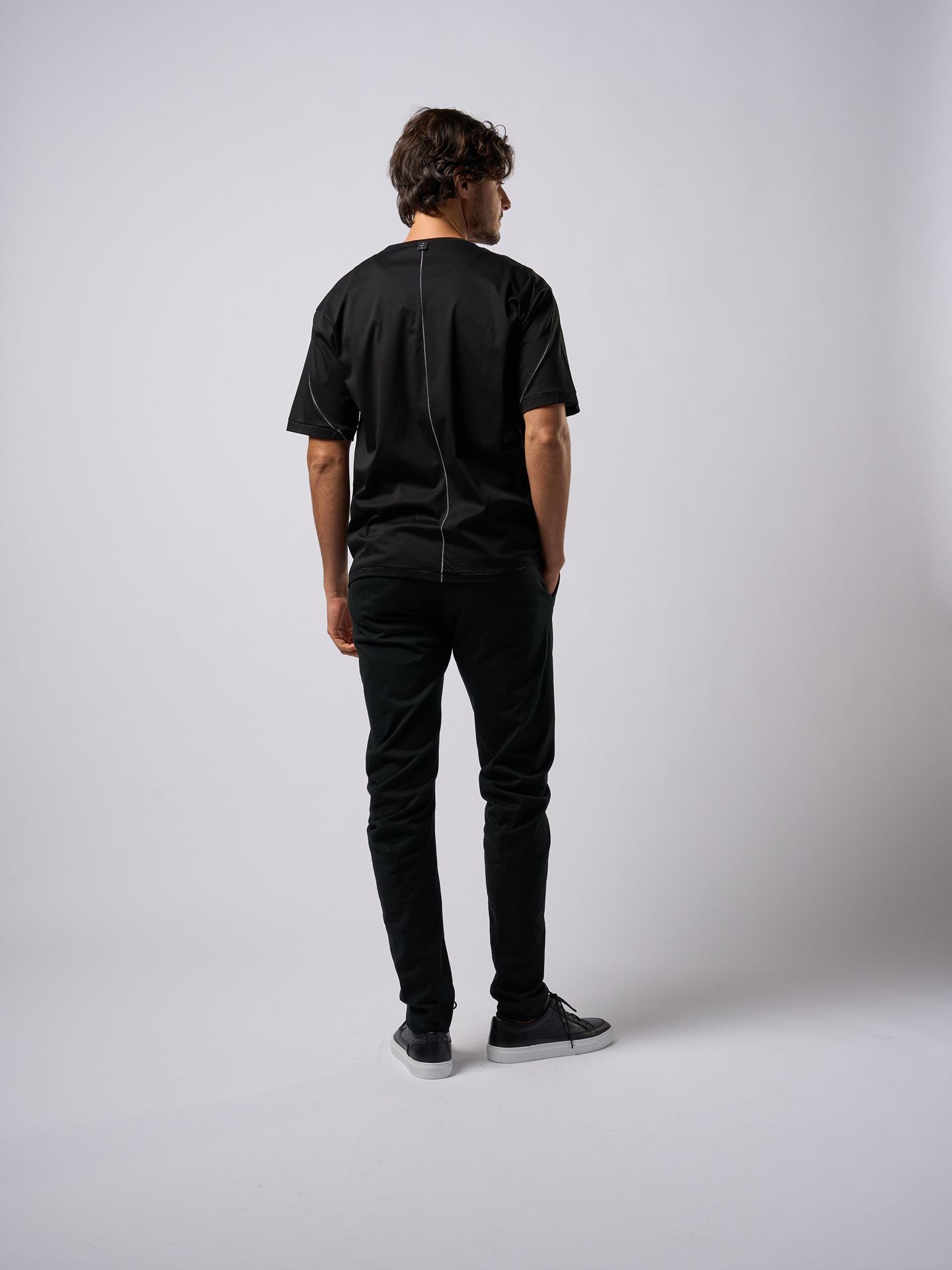 【予約品9月19日 10時締め】 silk touch ladder-st S/S  / Tシャツ / ブラック×ホワイト