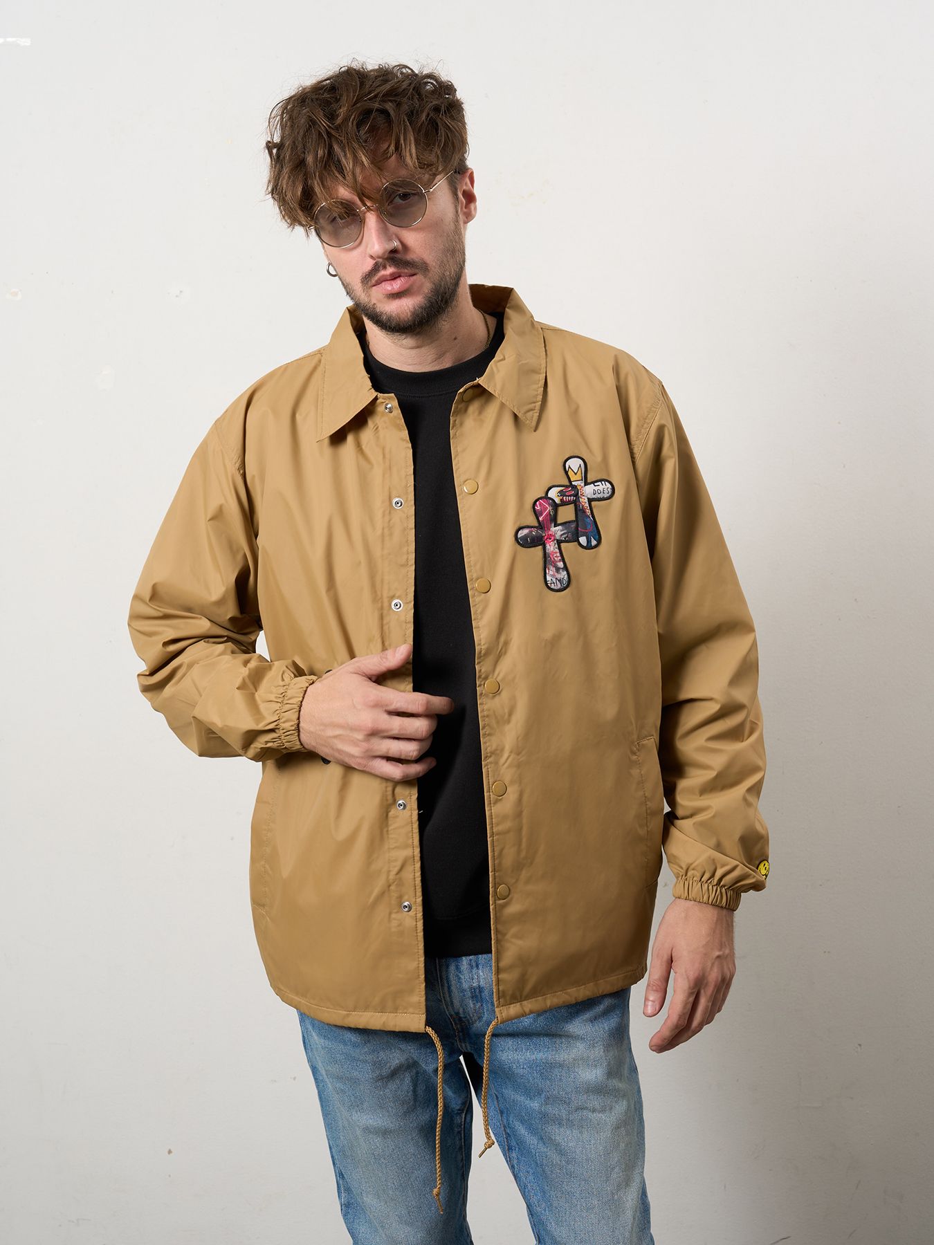 【予約品 10月16日(木) 締切】STYLE STYLE ドリップスタークロスパッチ ナイロン コーチジャ オーセンティックパイル ウェービーロゴ スマイル ケット / カーキ