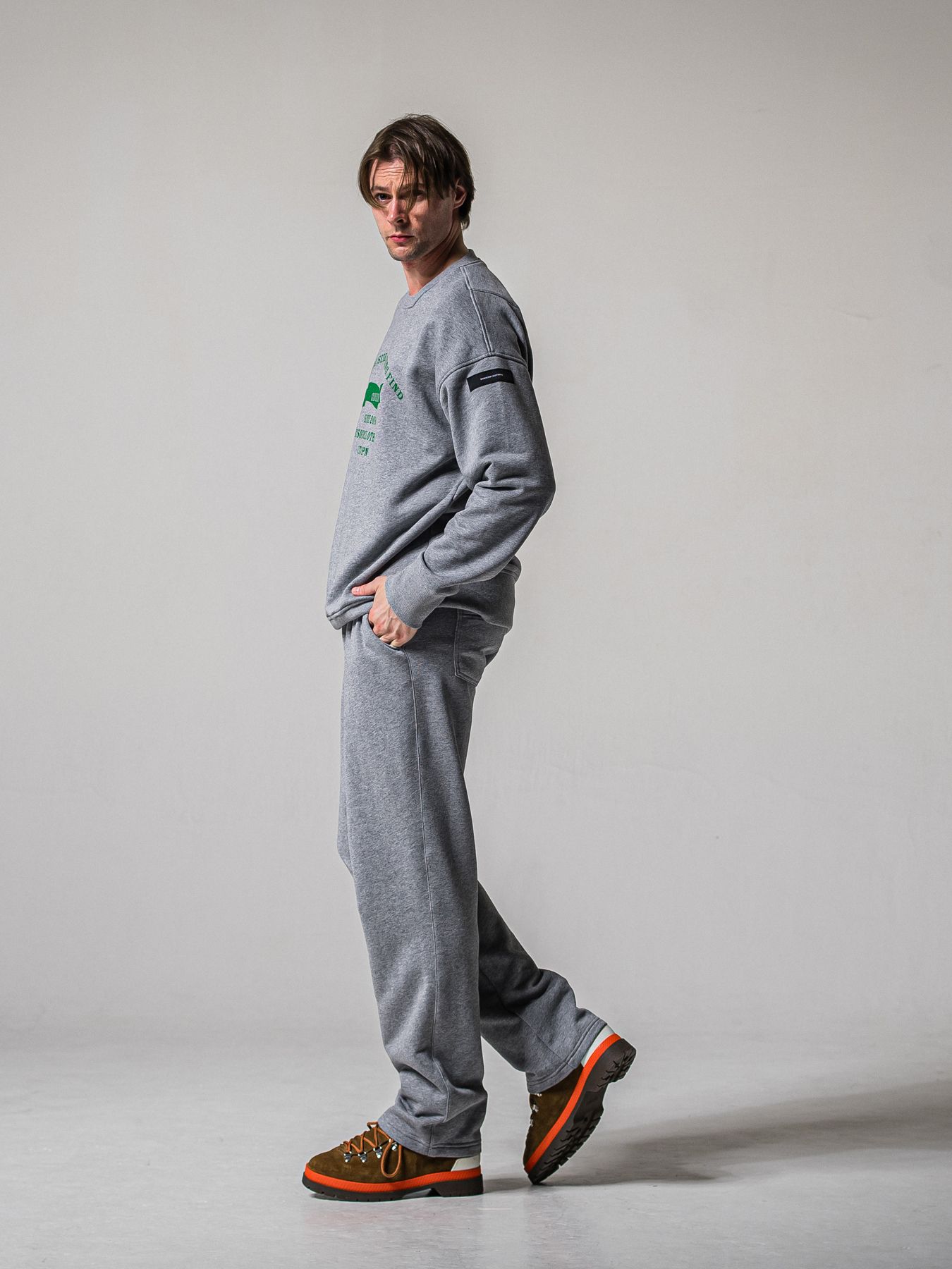 【予約品 11月16日(日) 締切】HF URAKE COLLEGE DROP TRAINER / 裏毛 カレッジロゴルーズ トレーナー / グレー