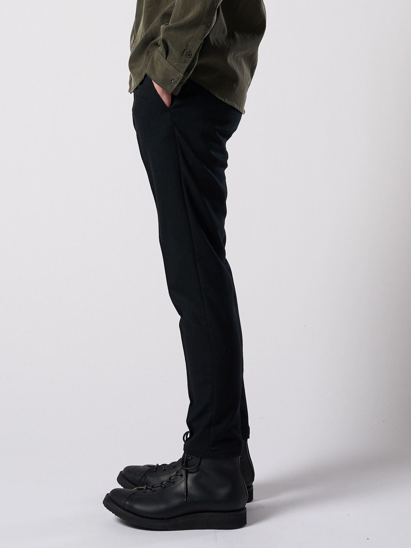 【予約品 4月19日(日) 18時締切】comfort pin-tuck slim slacks / コンフォート ピンタック スリムスラックス / ブラック