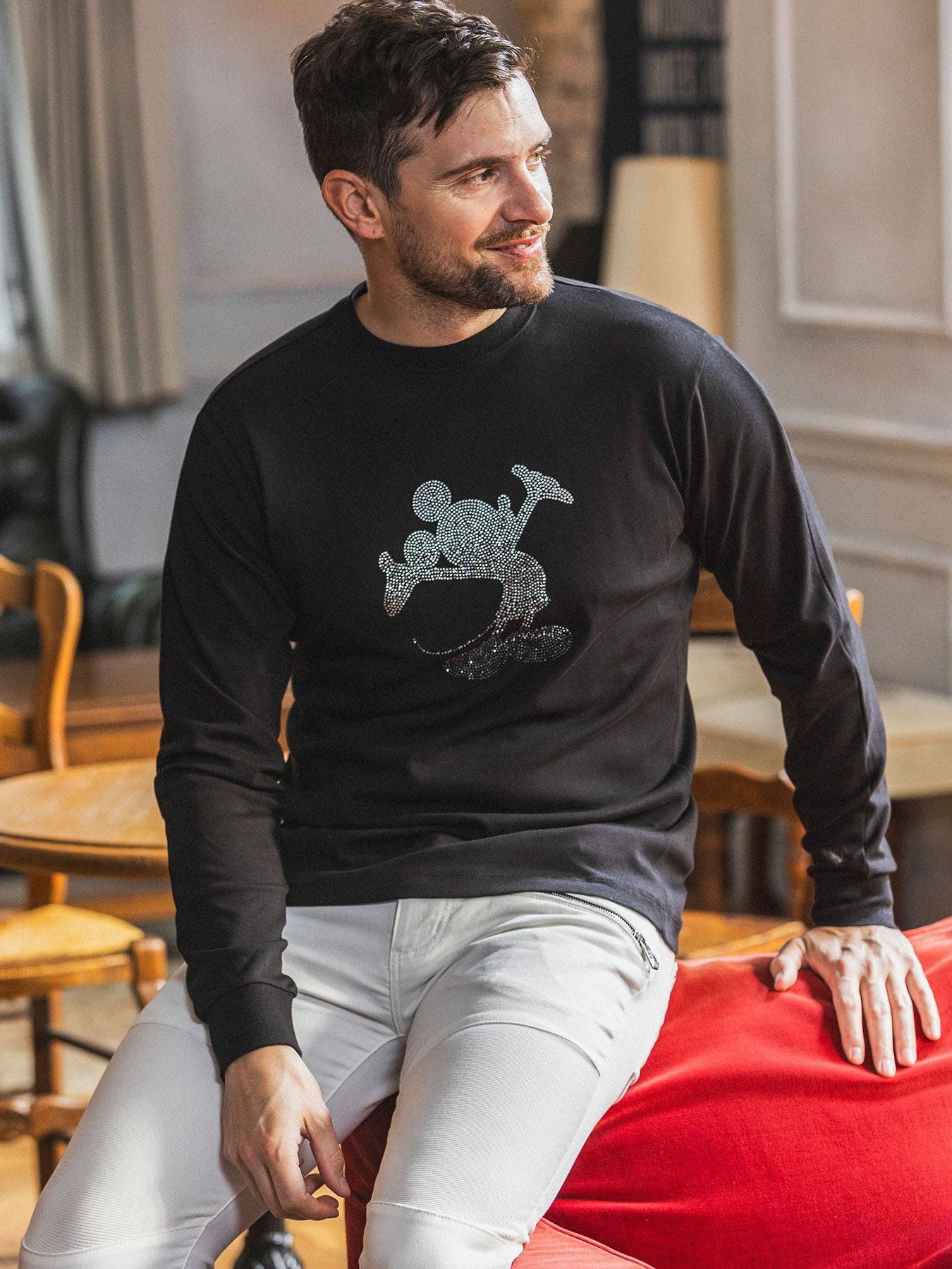 《ミッキーマウス コラボ》ラインストーンシルエットロングTシャツ  / ブラック【Disney × 1PIU1UGUALE3 RELAX】