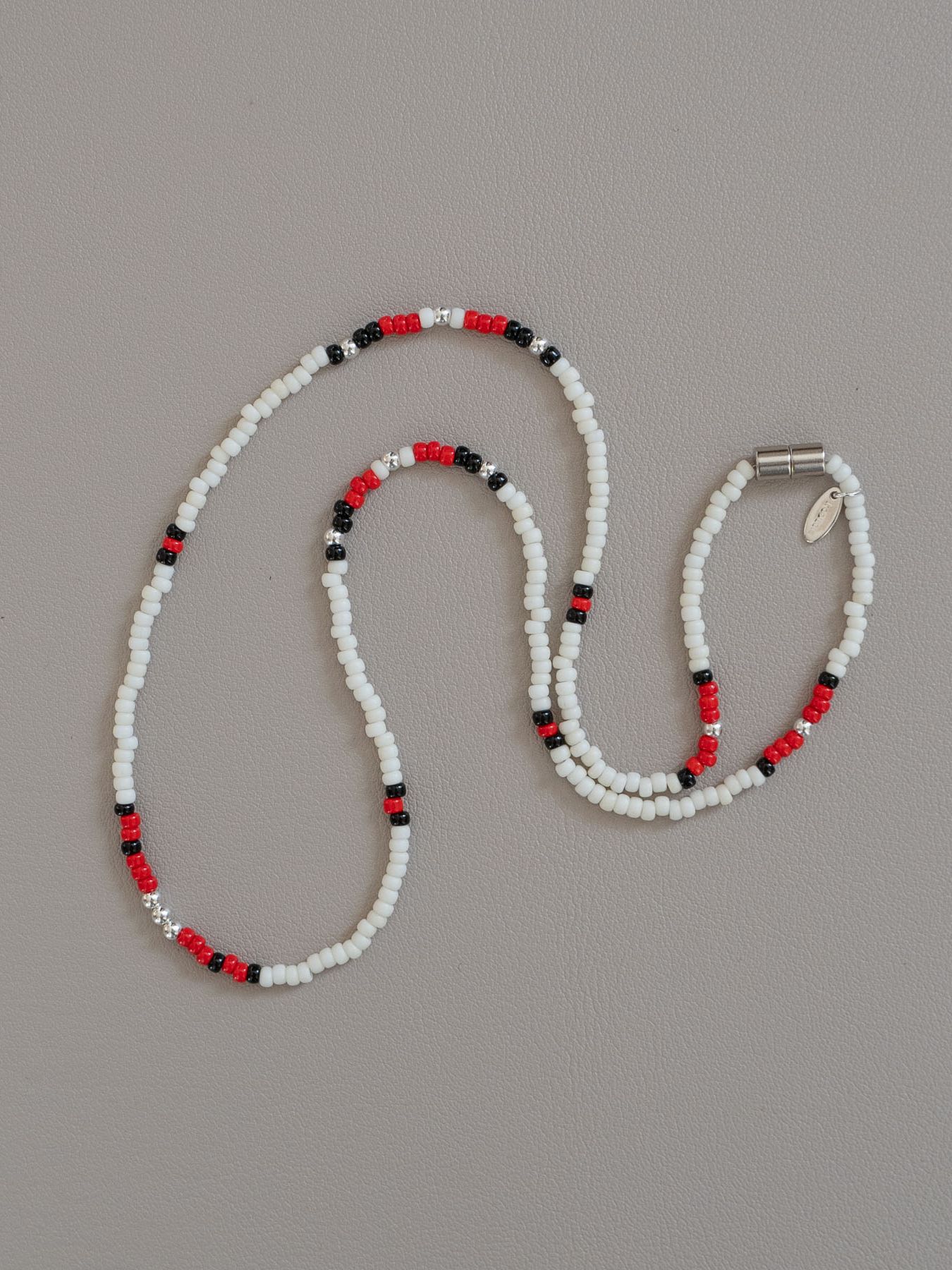 《予約品》 SILVER BEADS MIX NECKLAC / ネックレス / レッド 【Iroquois.SENTI】