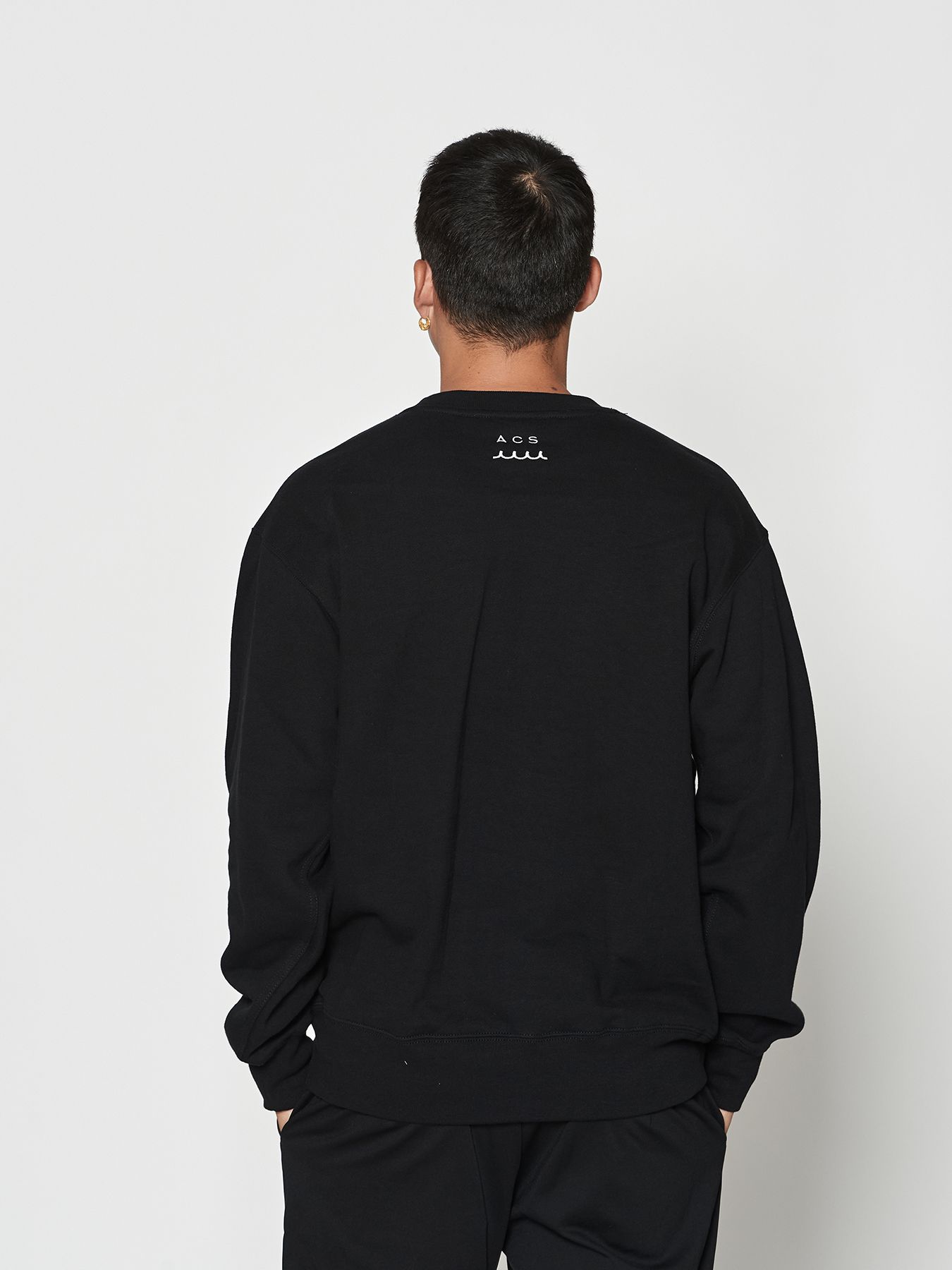 【予約品 10月9日(木) 締切】muta Old Logo Crewneck / スウェット / ブラック【Acanthus × muta MARINE】