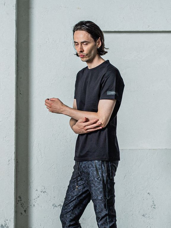 《予約11月17日19時締め》 Finest BASIC T / Tシャツ / ブラック