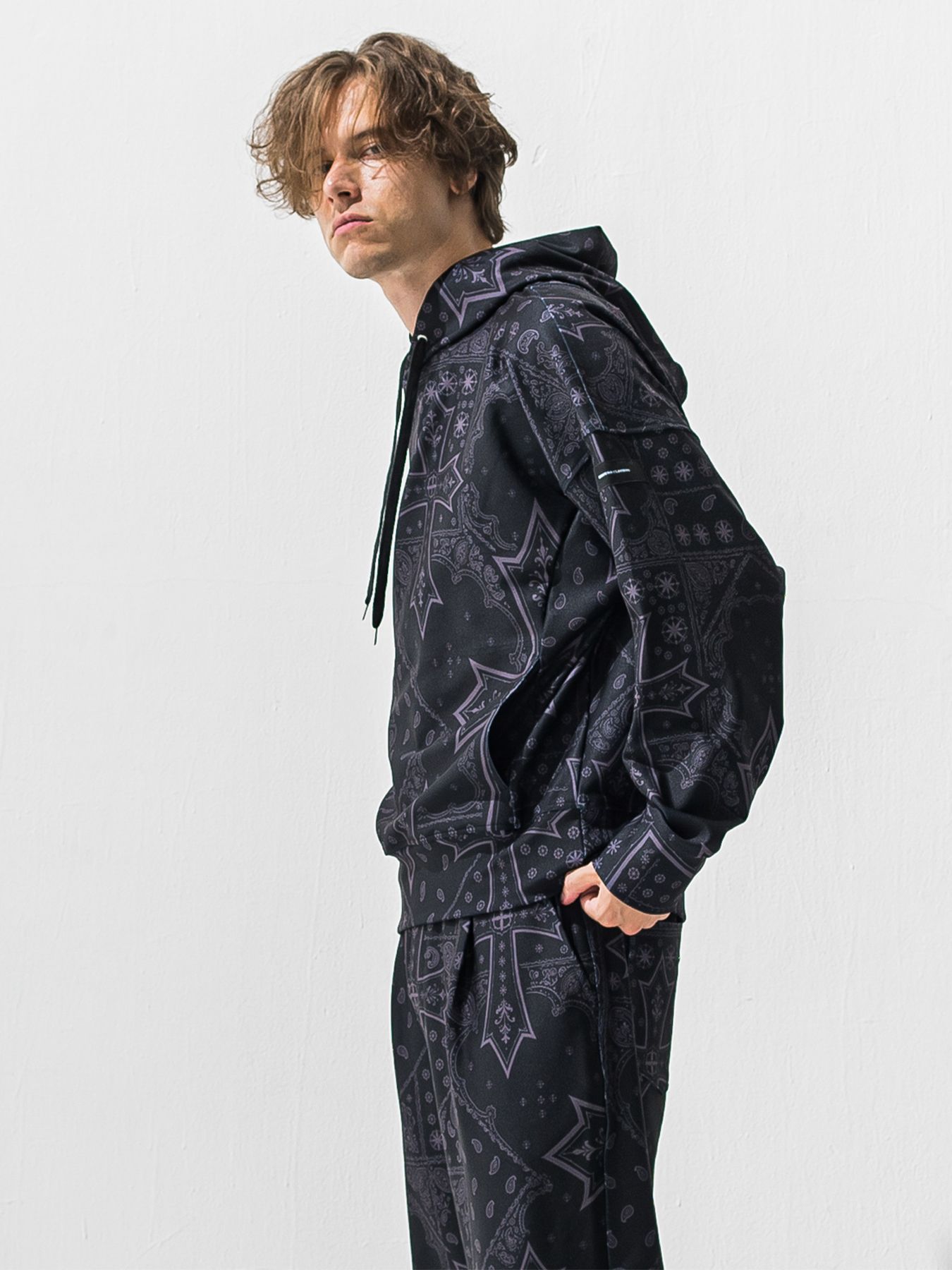 【予約品 9月6日(日) 締切】OVER HOODIE / トリコット オーバーパーカー / クロスブラック