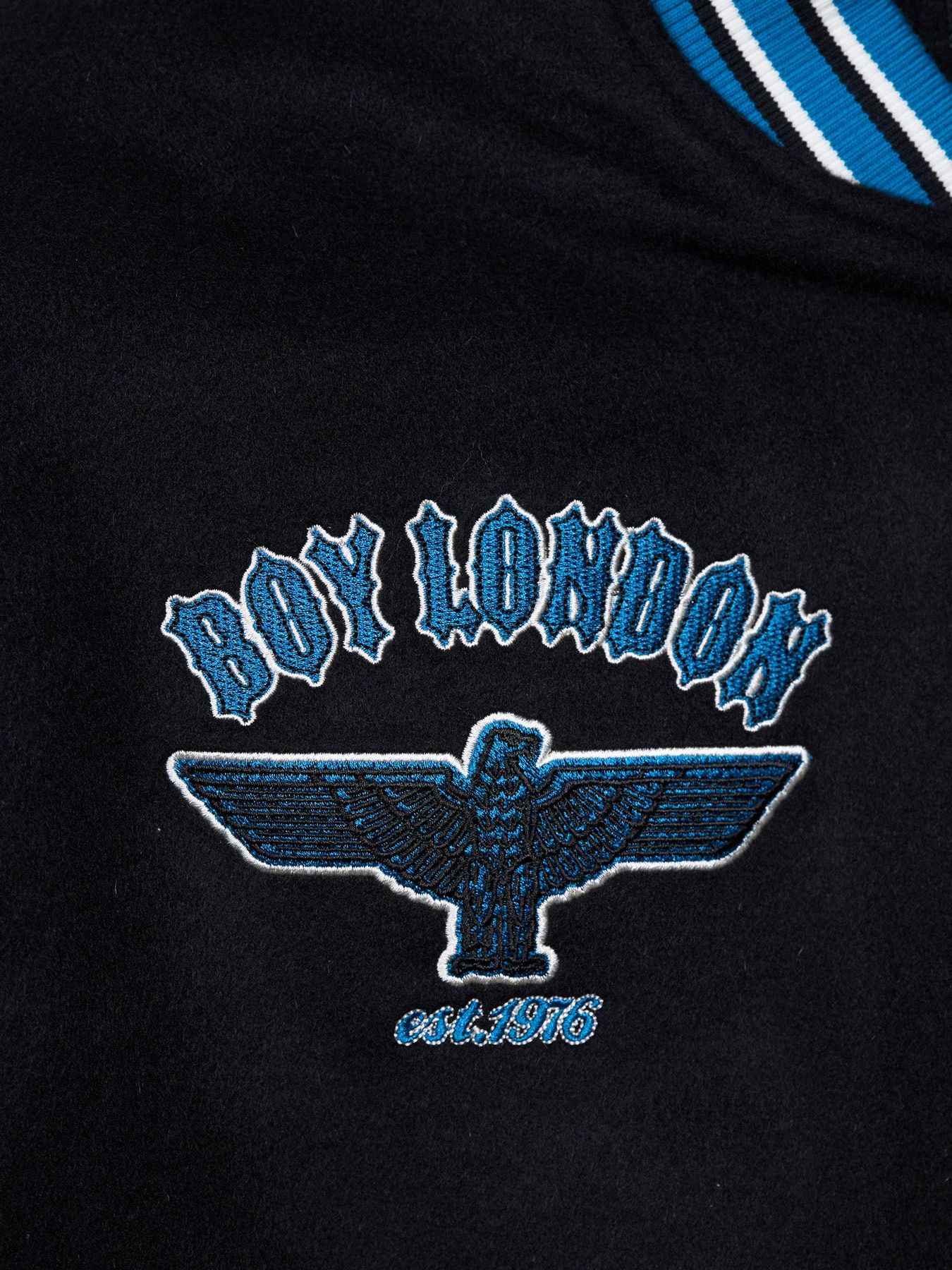 ”Love never ends" BOY LOGO STADIUM JUMPER / スタジャン / ブラック