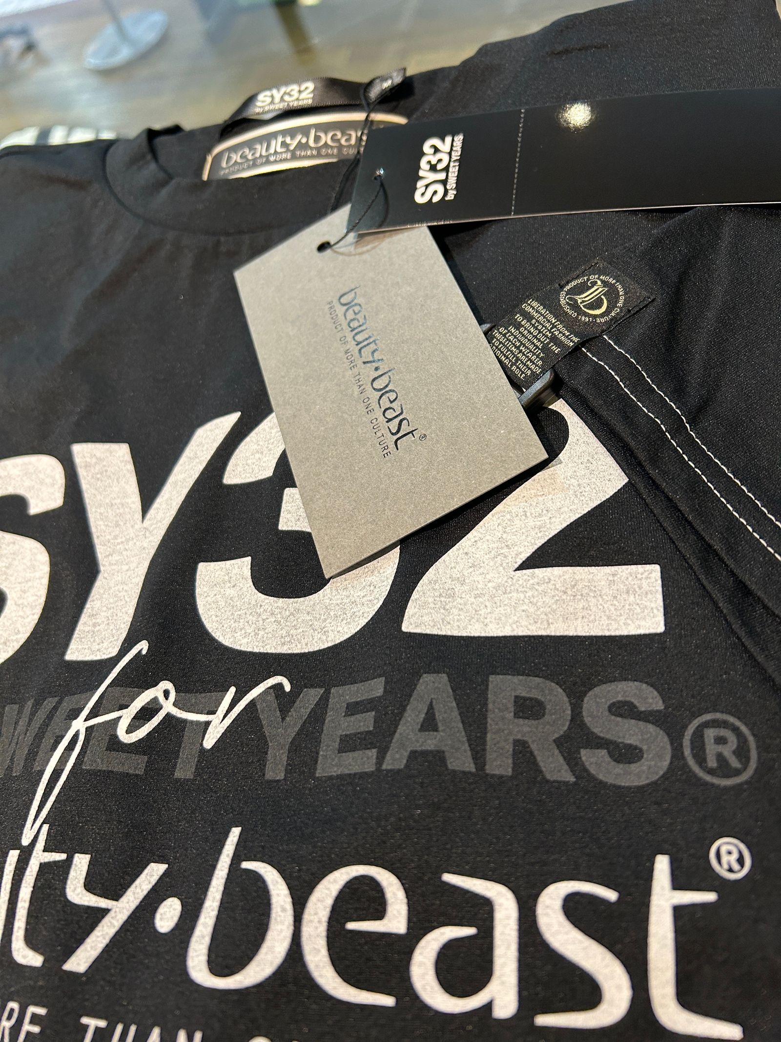 Wネームコラボ beauty:beast × SY32  BASIC S/S TEE / ブラック×ホワイト 【SY32 by SWEET YEARS】