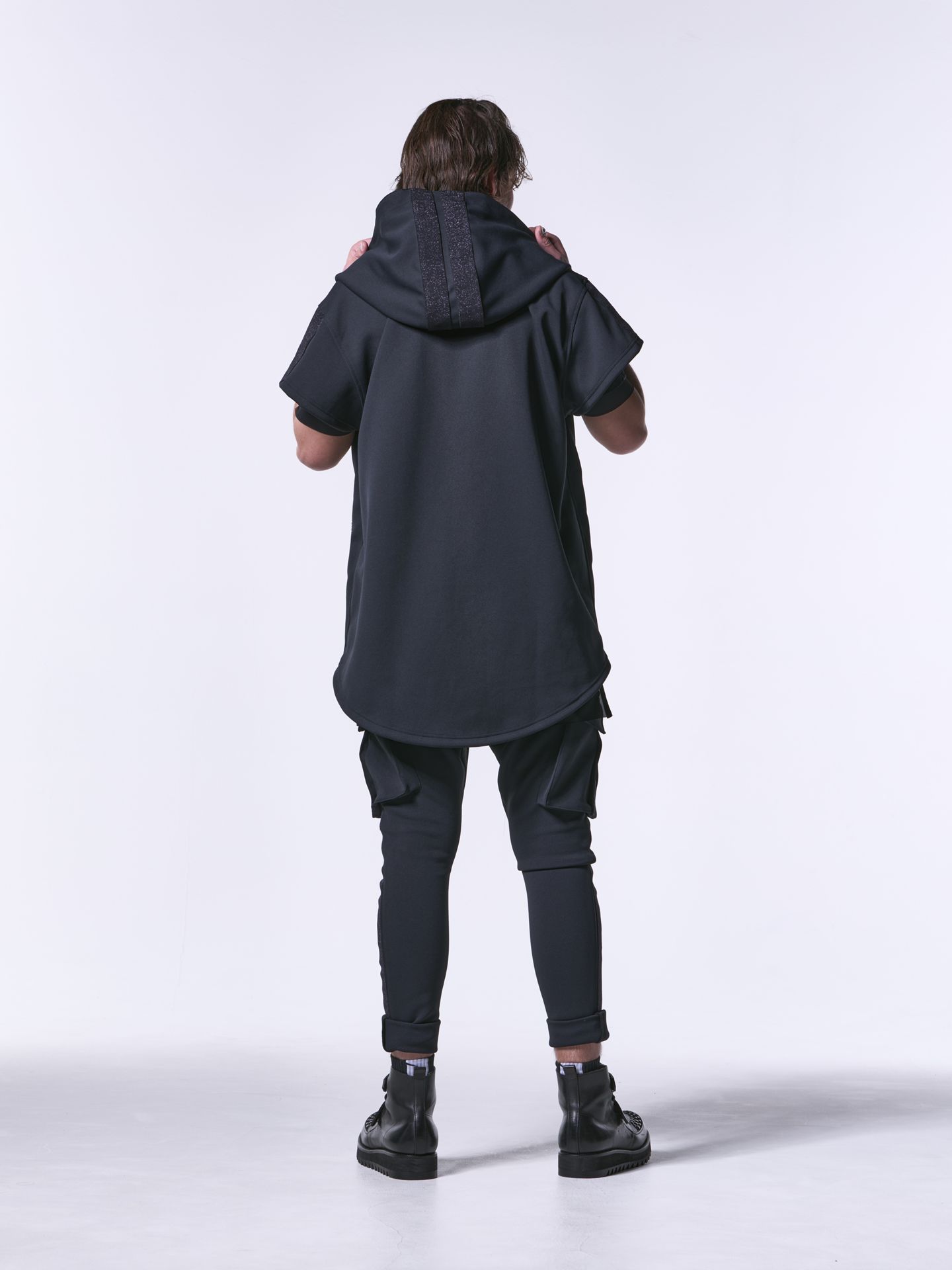 《予約品》 ShortSleevesHoodie / ショートスリーブパーカー / ブラック