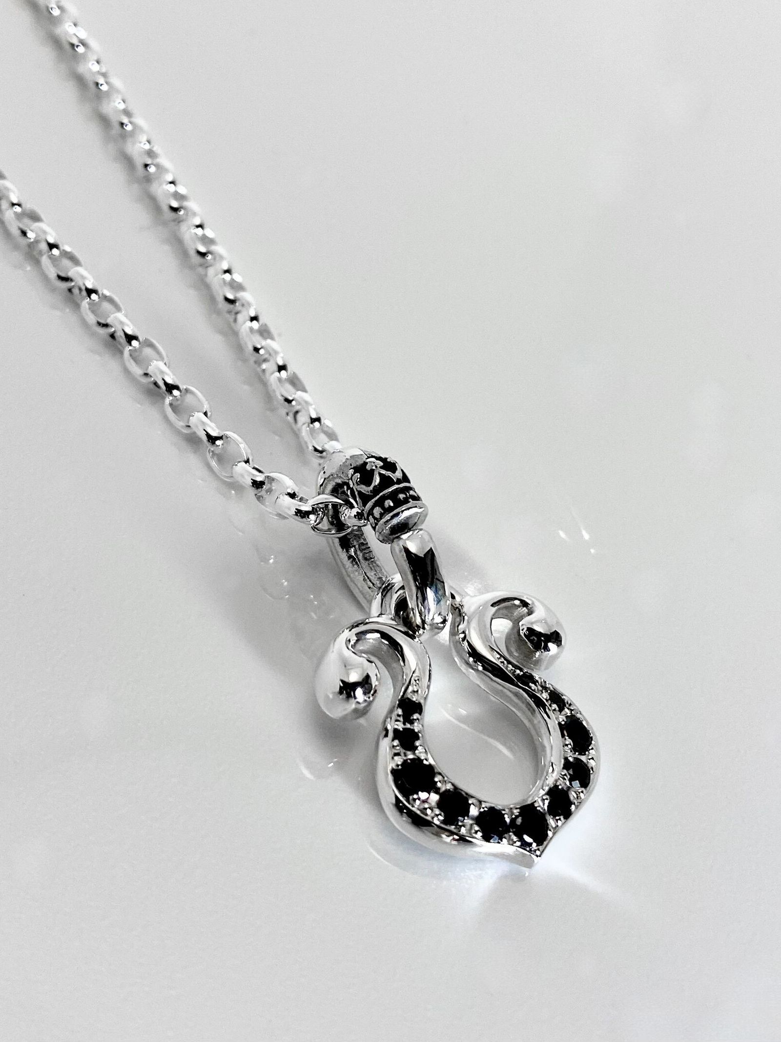 《受注生産》 RHYTHMIC HORSESHOE with BLACK DIAMOND NECKLACE / リズミックホースシュー・ブラックダイヤモンドネックレス / 注文から2~3週間後入荷予定
